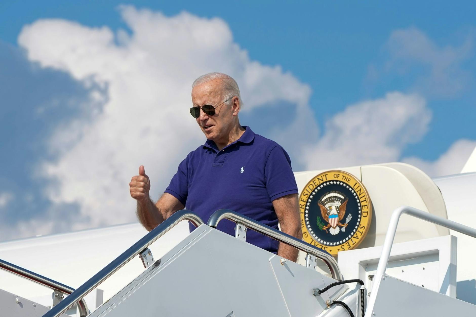 US-Präsident Joe Biden besteigt die Air Force One, um nach Delaware zu fliegen.