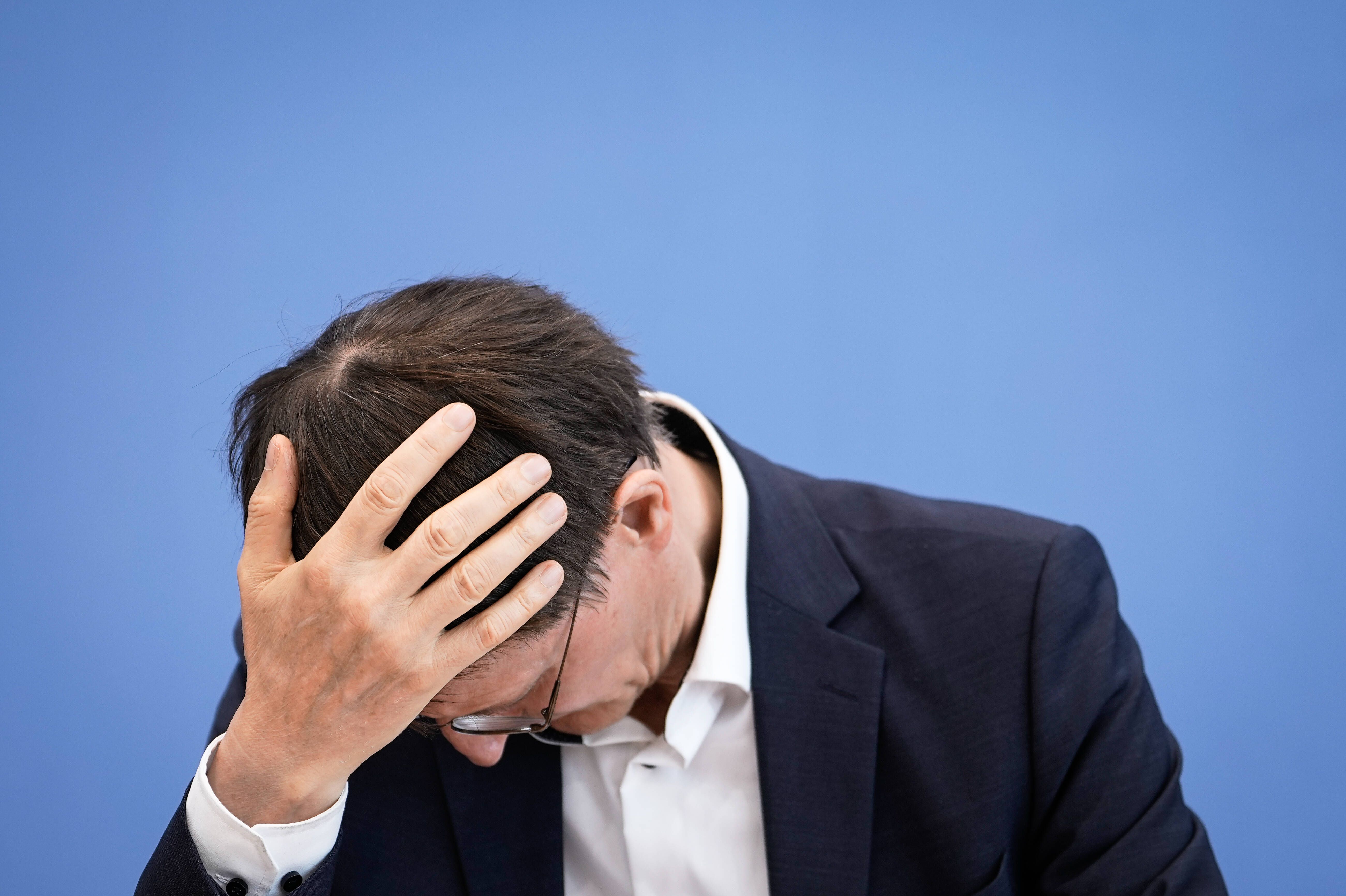 Lauterbach warnt vor Corona-Herbst: „Kein Zuckerschlecken“! Angst vor schweren Virus-Varianten und vielen Toten