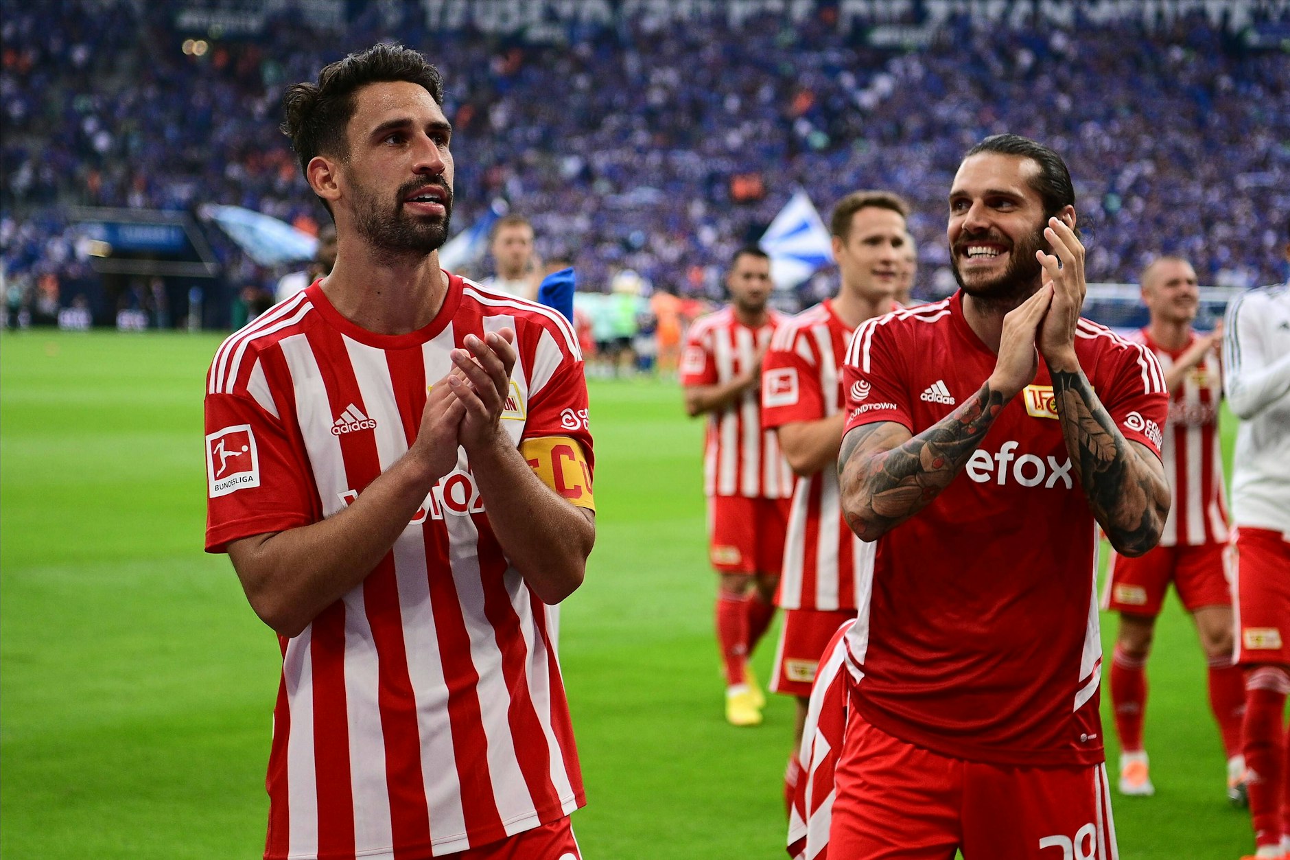 So jubeln die Unioner, egal ob sie gespielt haben oder nicht. Jetzt kommt es zum Duell Spitzenzweiter gegen Spitzenreiter kommendes Wochenende, wenn der 1. FC Union den FC Bayern empfängt.