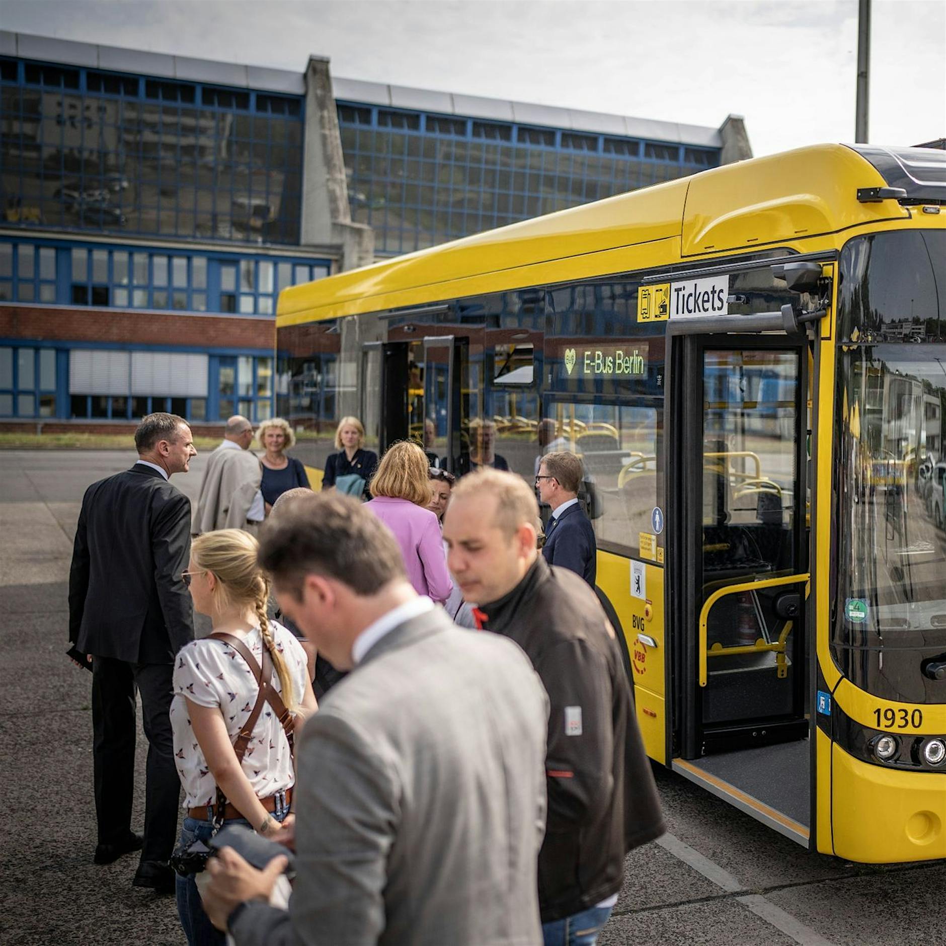 BVG präsentiert neue Elektrobusse für die Hauptstadt