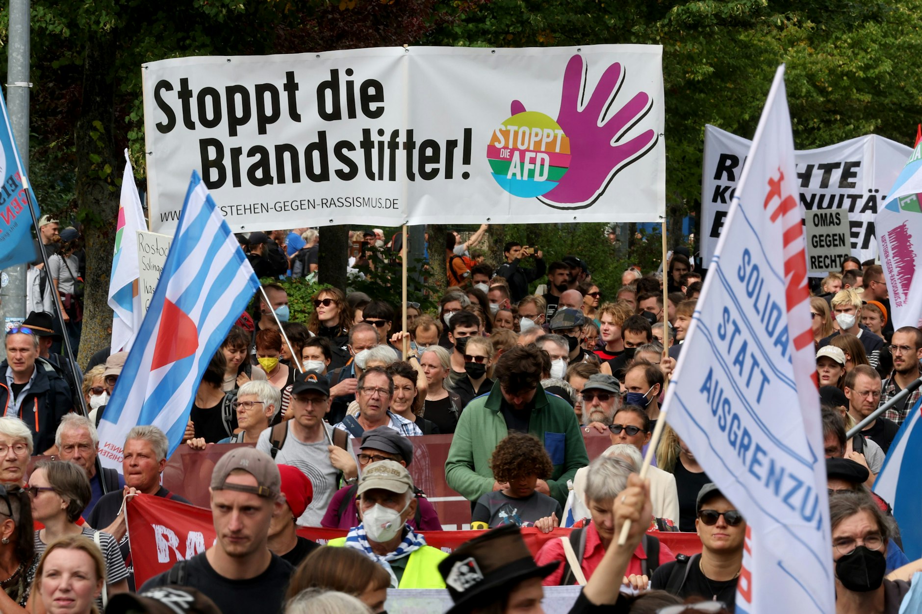 Am Samstag wurde in Rostock-Lichtenhagen gegen rechte Gewalt demonstriert.