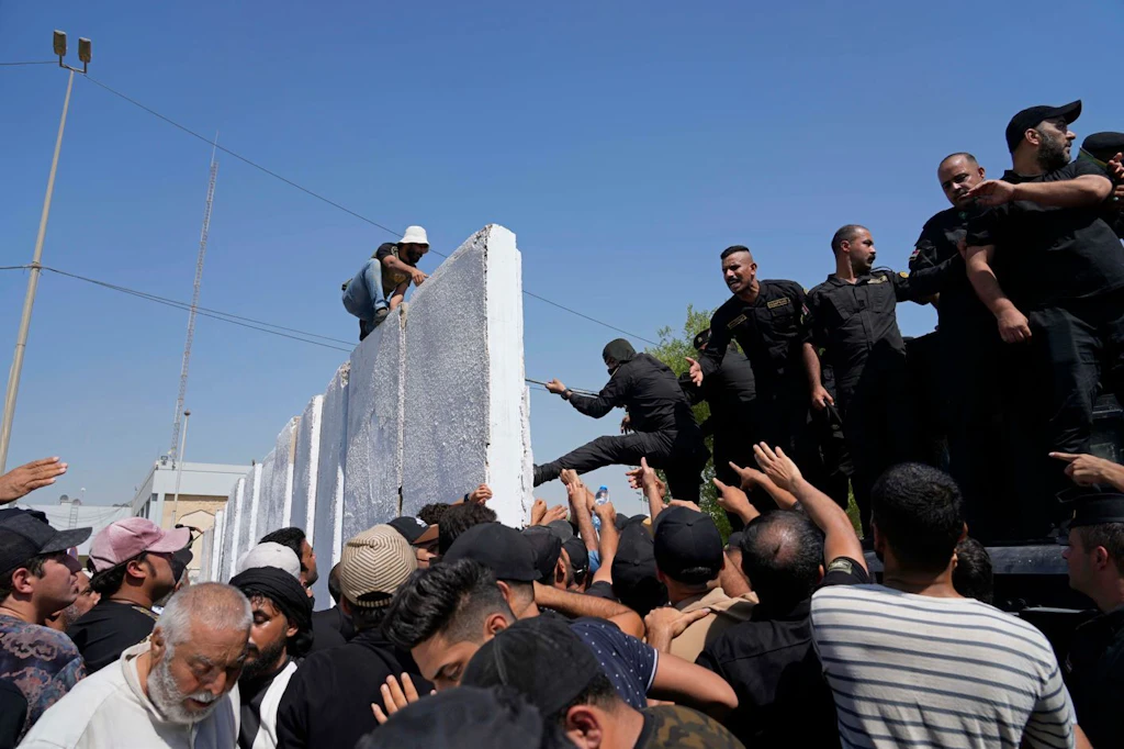 Irak: Anhänger von al-Sadr erstürmen Regierungspalast