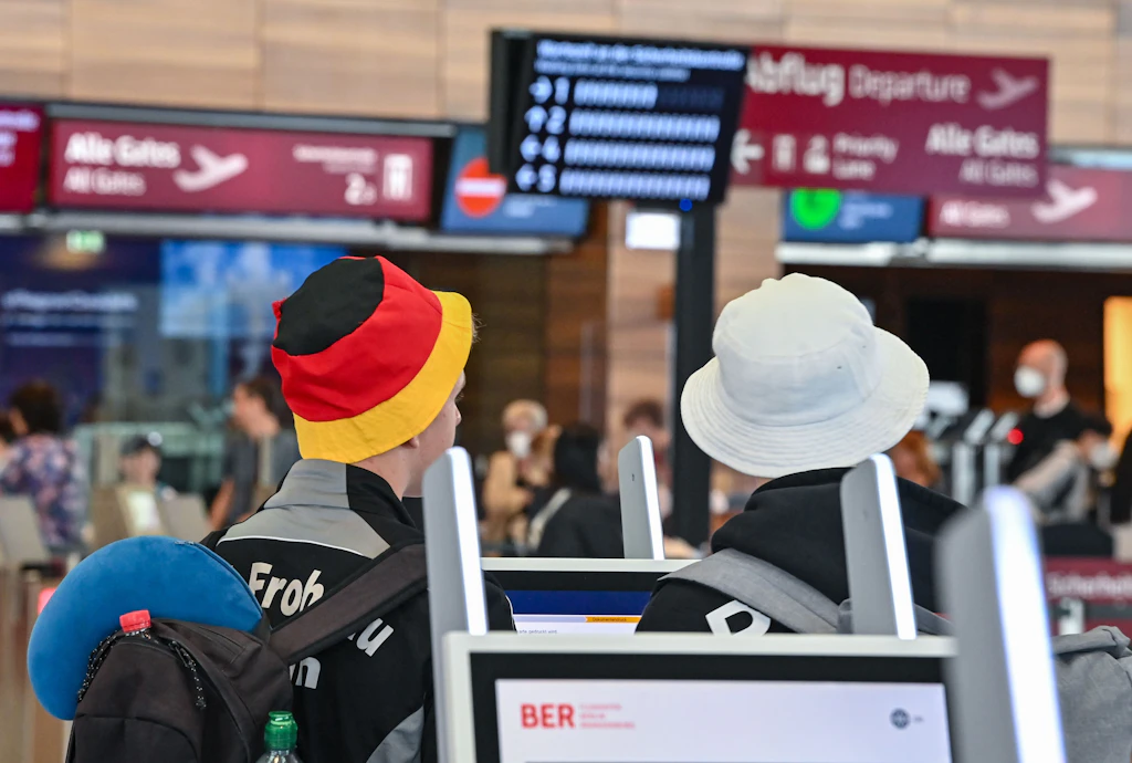 BER-Chefin: Deutscher Sonderweg bei Maskenpflicht „schwierig“