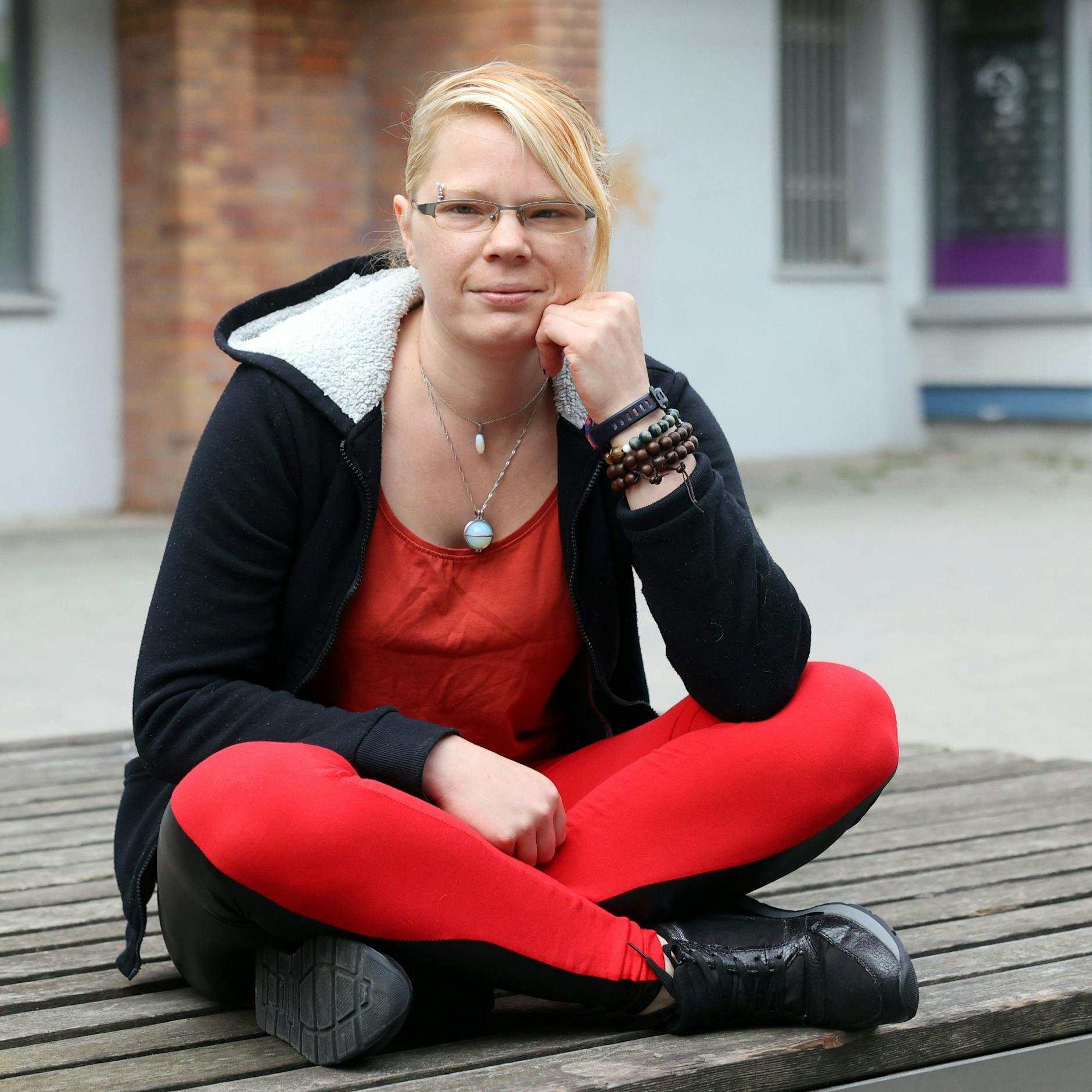 Entspannt, nicht erschöpft ist Romy Lausecker nach dem Sporttraining.