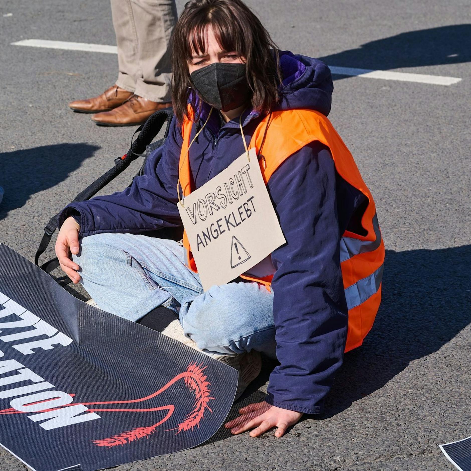 Erst hungern, jetzt kleben und blockieren sie: Die „Letzte Generation“ feiert ihren ersten Geburtstag