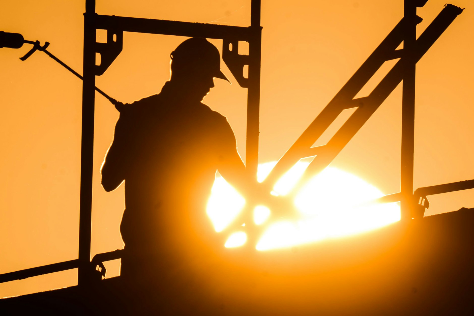 Über dem Wohnungsbau geht die Sonne unter: Zu teuer.