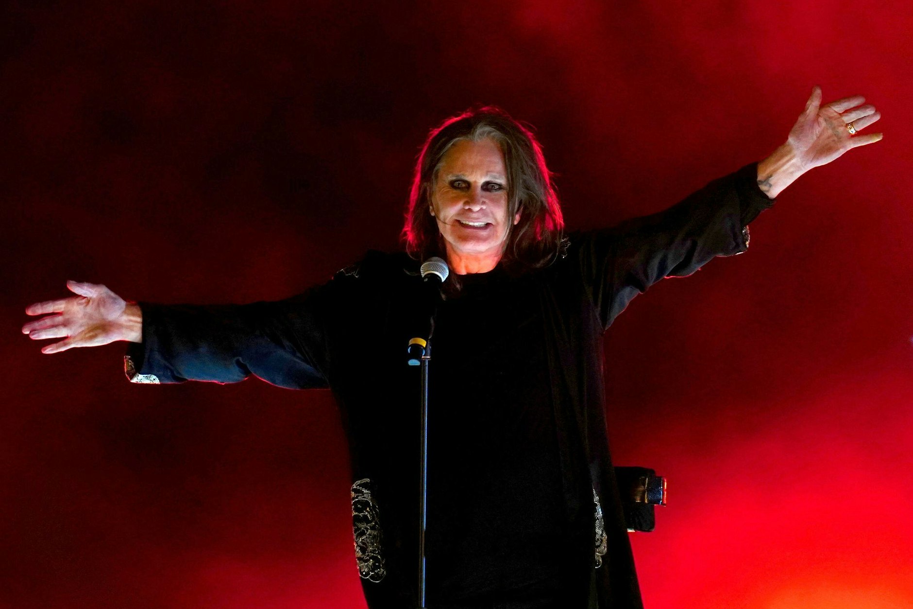 Rockstar Ozzy Osbourne bei der Abschlusszeremonie der Commonwealth Games in Birmingham im August 2022.