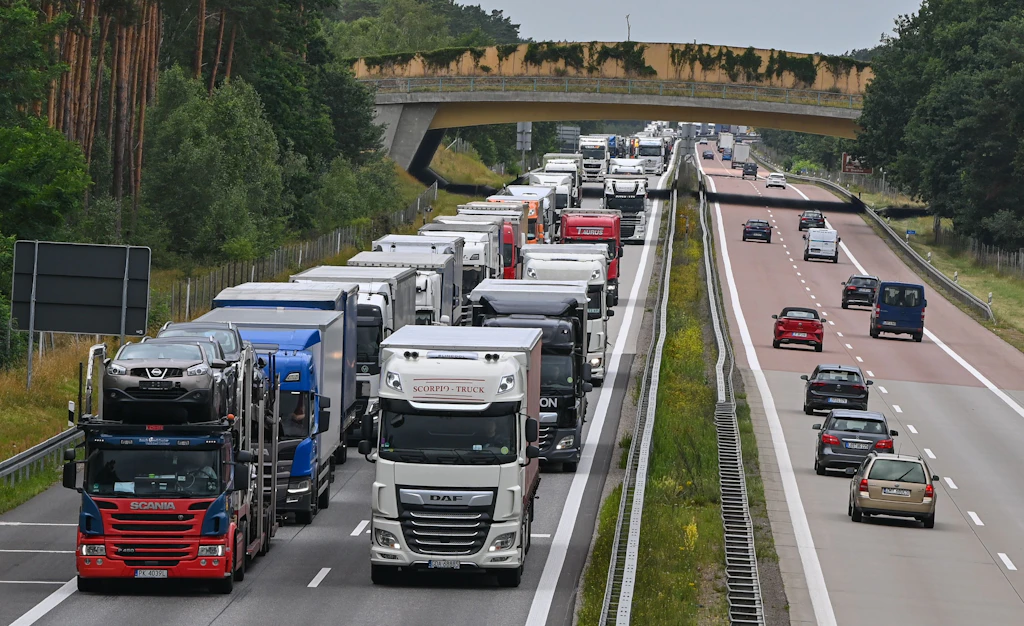 „Wie im Kommunismus“: Polen stellen sich tagelang für Kohle an