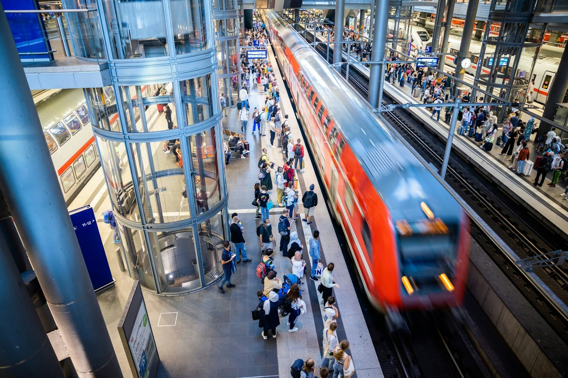 Am letzten Wochenende, an dem das 9-Euro-Ticket noch gültig war, nutzten vielen Menschen das Angebot nochmal für einen Ausflug.&nbsp;
