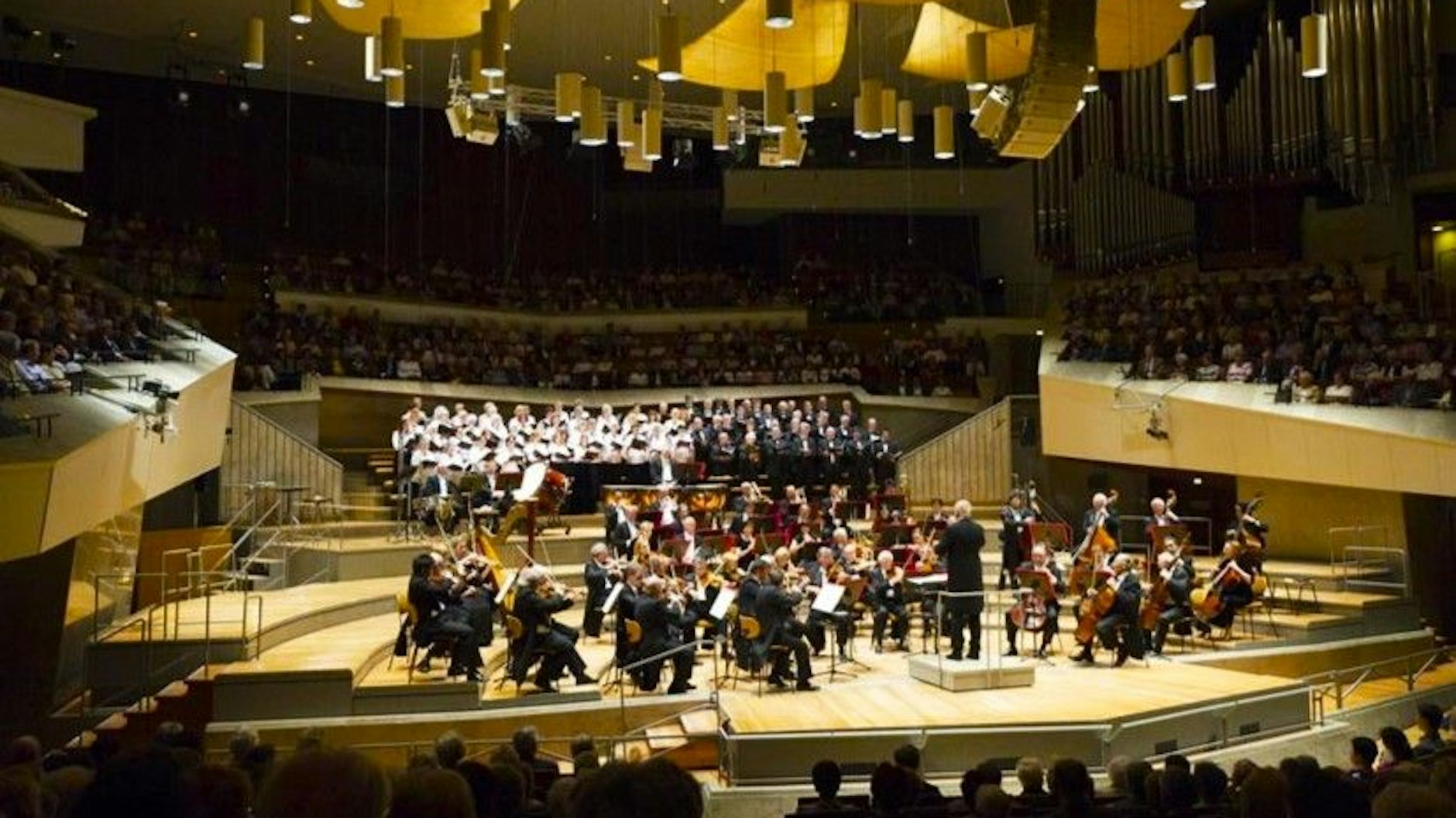 Zum Jahreswechsel: Als Symbol für Frieden und Völkerverständigung nimmt Ludwig van Beethovens neunte Symphonie von jeher eine Sonderstellung ein.