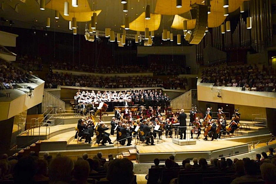 Zum Jahreswechsel:&nbsp;Als Symbol für Frieden und Völkerverständigung&nbsp;nimmt Ludwig van Beethovens neunte Symphonie von jeher eine Sonderstellung ein.