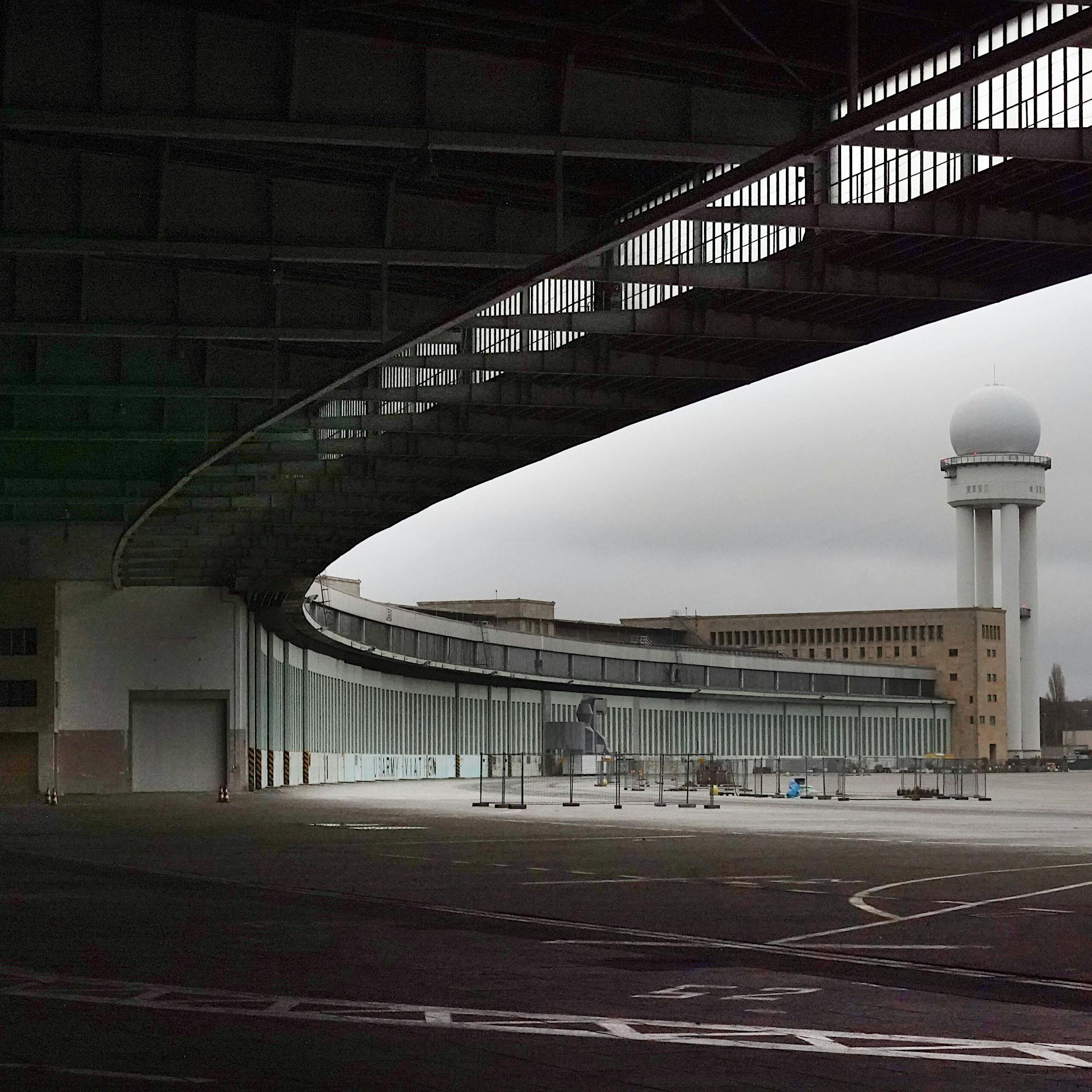 Bausenator bringt Flughafen Tempelhof als Standort für Bibliothek ins Gespräch