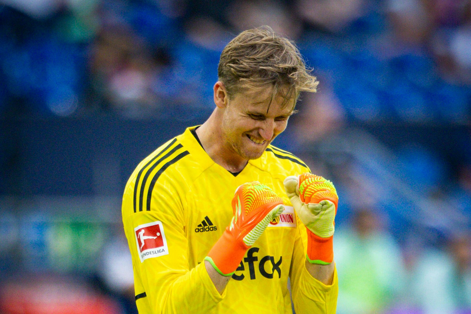Nicht nur Gladbachs Yann Sommer weiß, dass Gelb den Münchnern nicht gefällt. Auch Frederik Rönnow, Stammkeeper des 1. FC Union, weiß darin zu glänzen.