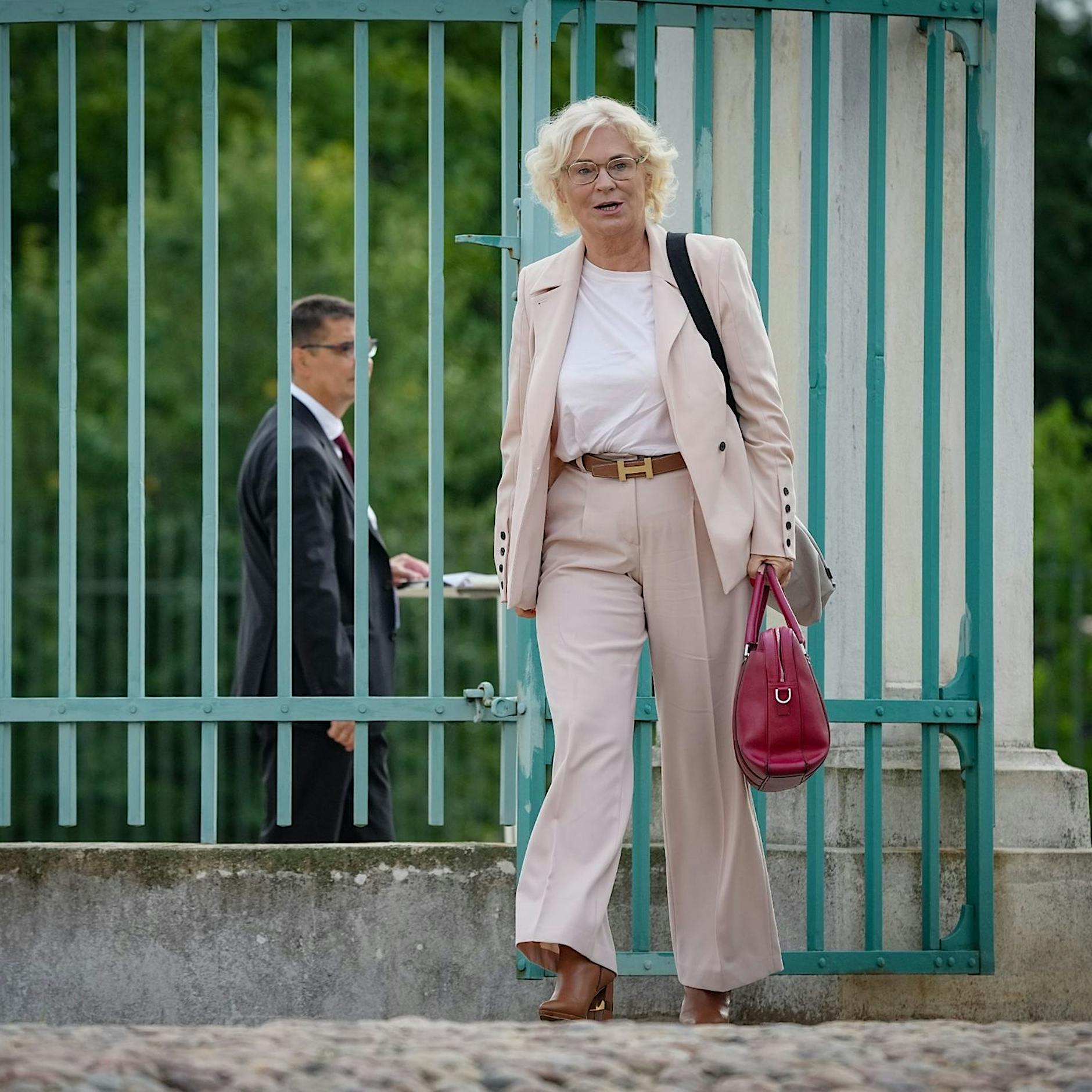 Lambrecht: Kaum noch Möglichkeiten, Bundeswehr-Waffen in Ukraine zu schicken