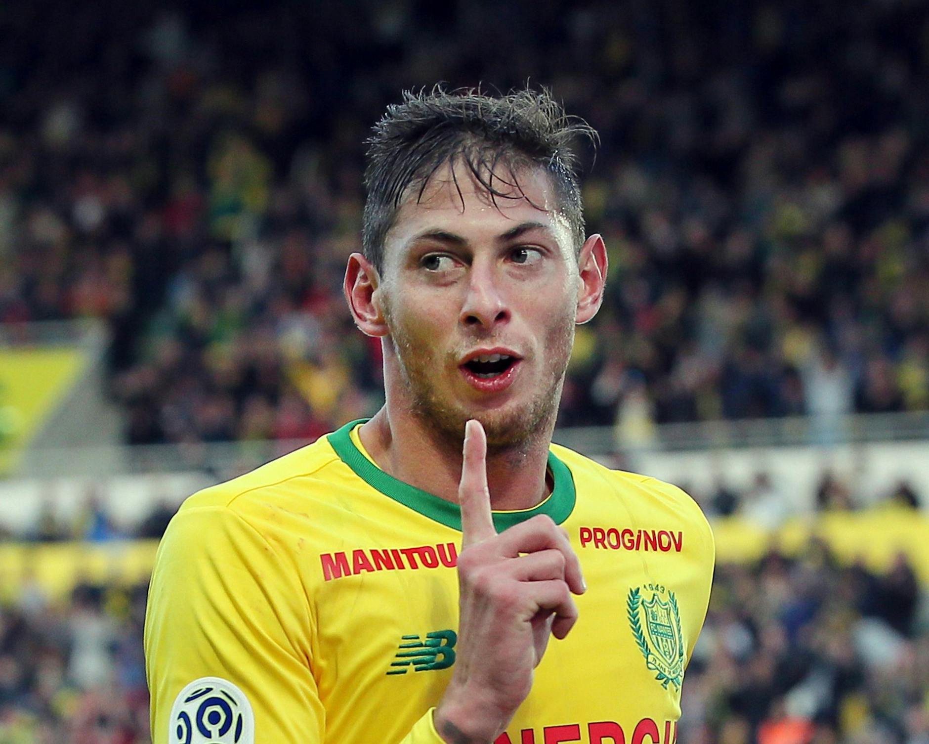 ARCHIV - Emiliano Sala war am 21. Januar 2019 auf dem Weg nach Wales mit dem Flugzeug über dem Ärmelkanal abgestürzt und ums Leben gekommen.
