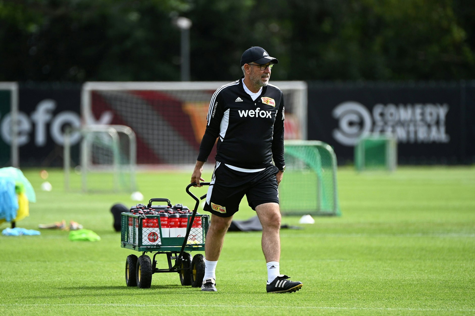 Habe den Wagen vollgeladen ... Urs Fischer, Trainer des 1. FC Union Berlin, hat Woche für Woche die Qual der Wahl.