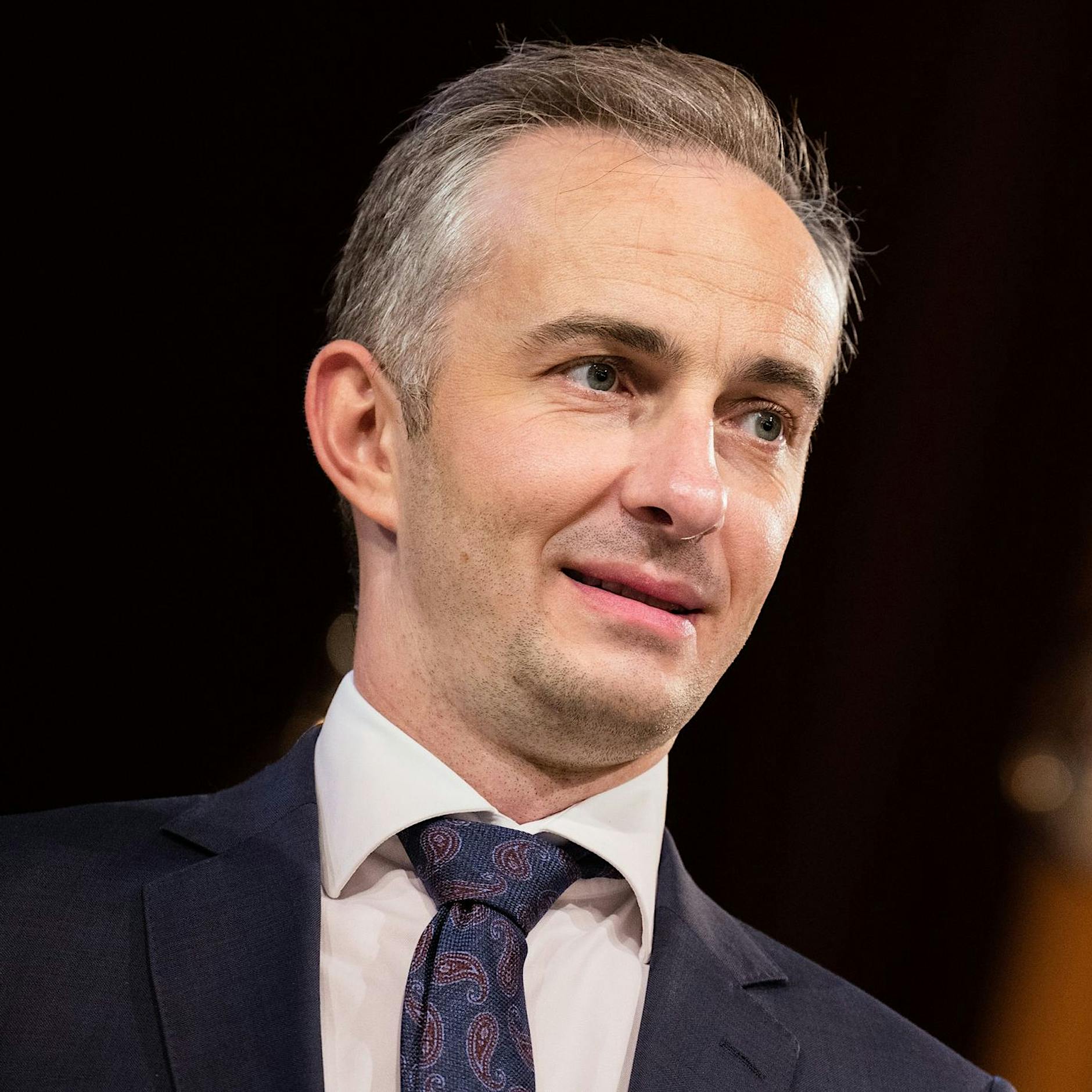 „Nazizeichen“: Böhmermann fordert neues Symbol für Apotheken