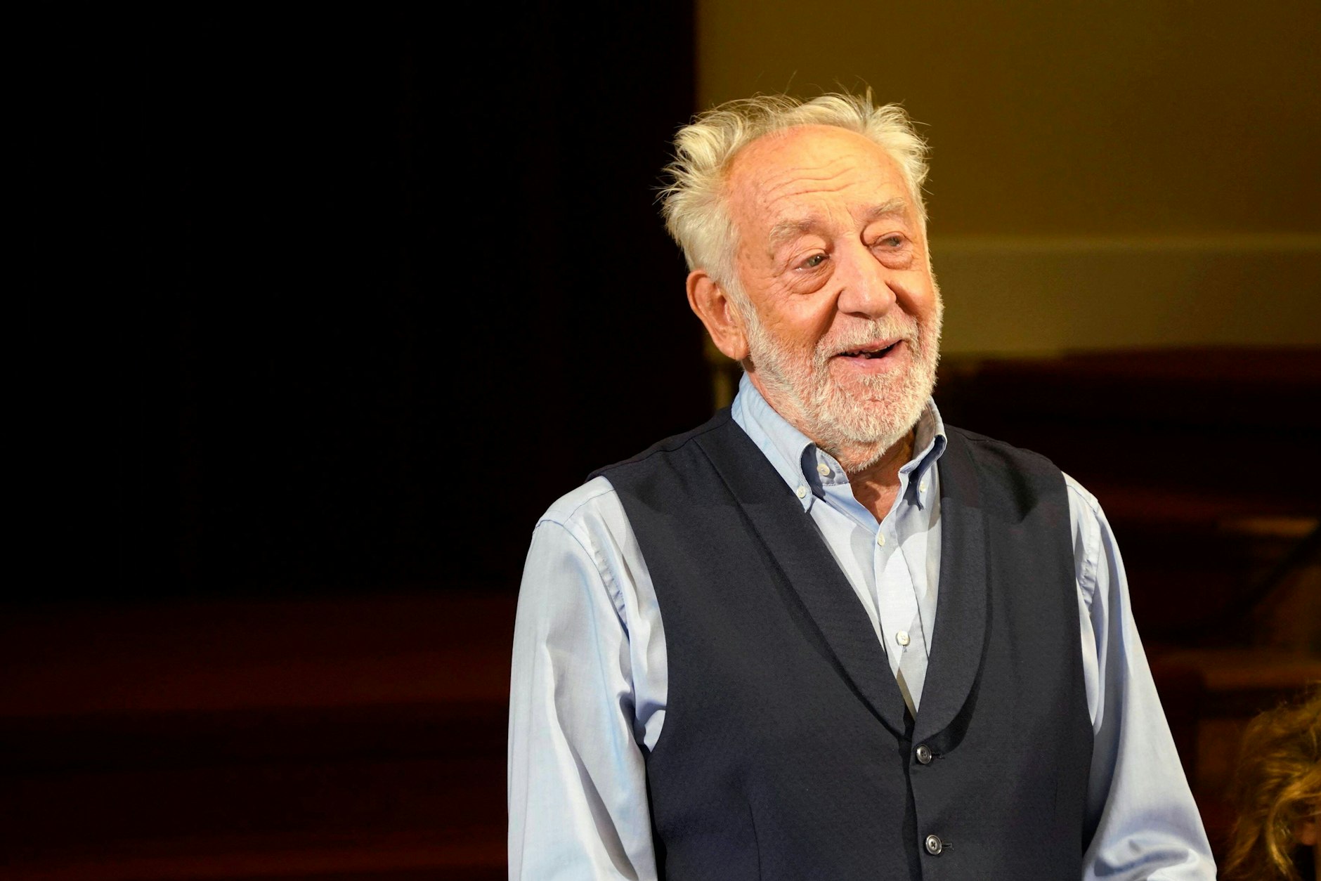 Dieter Hallervorden, hier bei der Jahres-Pressekonferenz zur neuen Spielzeit seines Schlosspark Theaters, macht sich über die „Winnetou“-Debatte lustig.&nbsp;