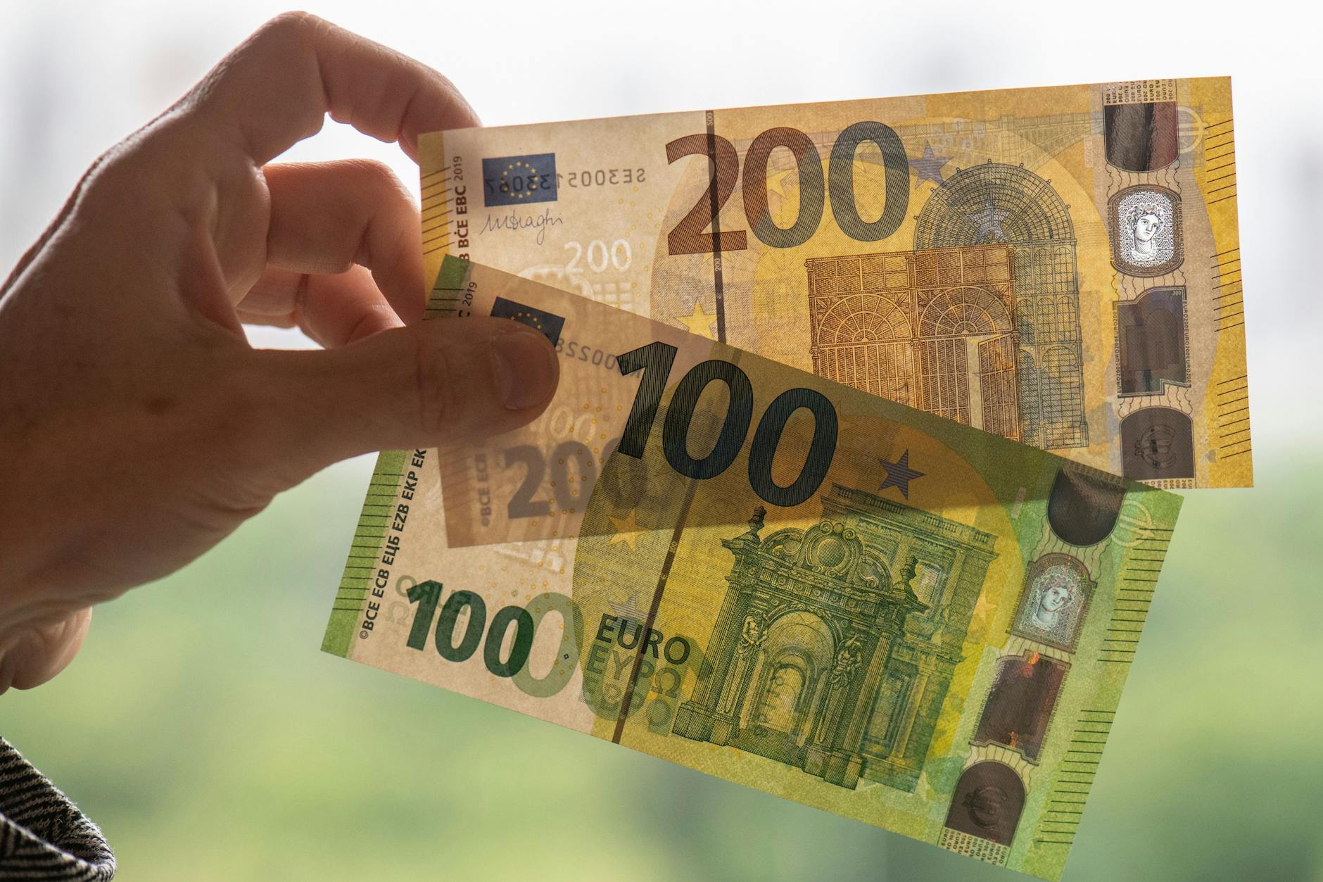 300 Euro – auf diesen Betrag beläuft sich die Energiepreispauschale, die Arbeitnehmern ab September ausbezahlt werden soll.