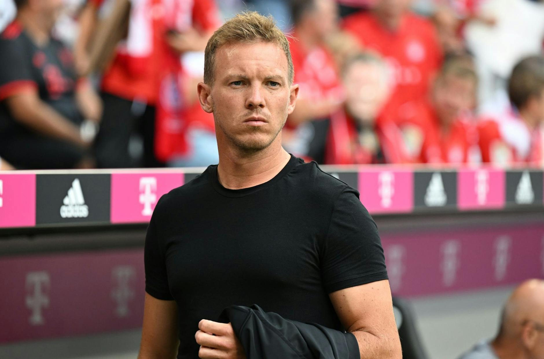 Münchens Trainer Julian Nagelsmann erspart seiner Mannschaft eine Nacht im Hotel vor dem DFB-Pokalspiel gegen Viktoria Köln.