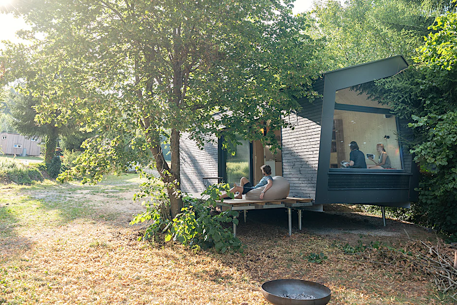 Mitten in der Natur: Das Tiny House vom Berliner Hersteller Cabin One ist 35 Quadratmeter groß.