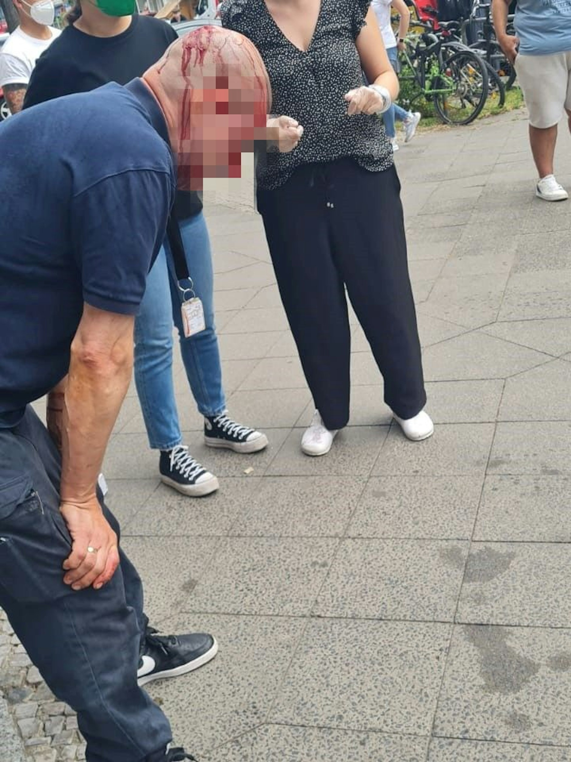 Der Fahrer des Geldtransports erlitt bei dem Überfall eine Kopfplatzwunde.