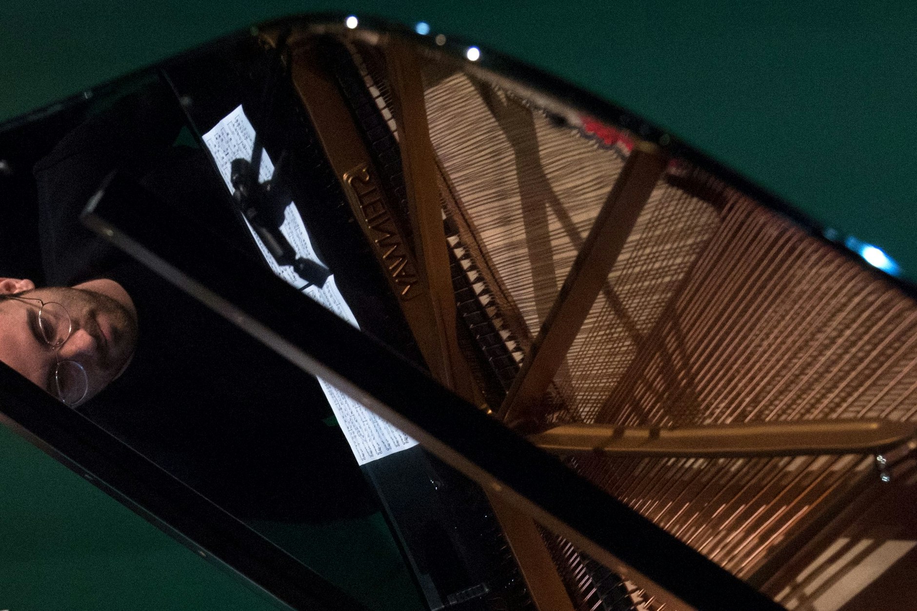 Ungewohnte Perspektive aufs Pianoforte: Igor Levit bei einem Konzert 2018 in Leipzig