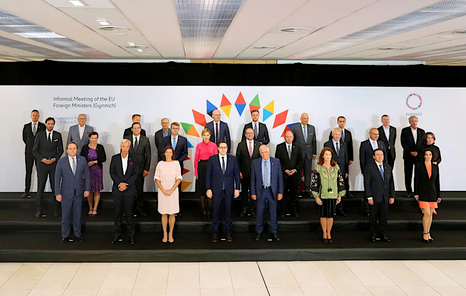 Die Außenminister der Europäischen Union im Prager Kongresszentrum.  