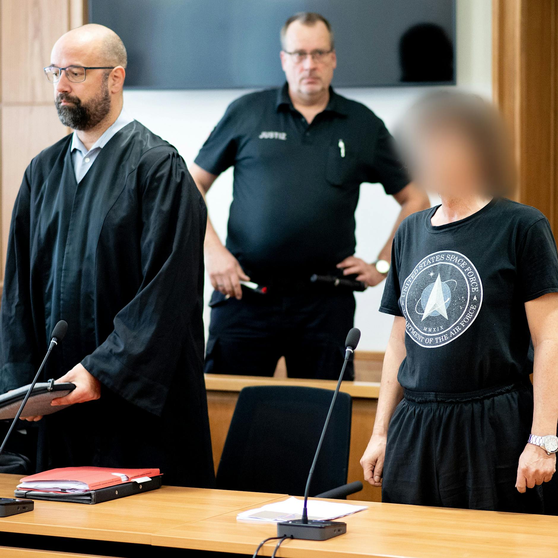 Reichsbürger-„Major“ Torsten J. verhängt auf Telegram Todesurteile: Gutachter erklärt ihn für wahnsinnig