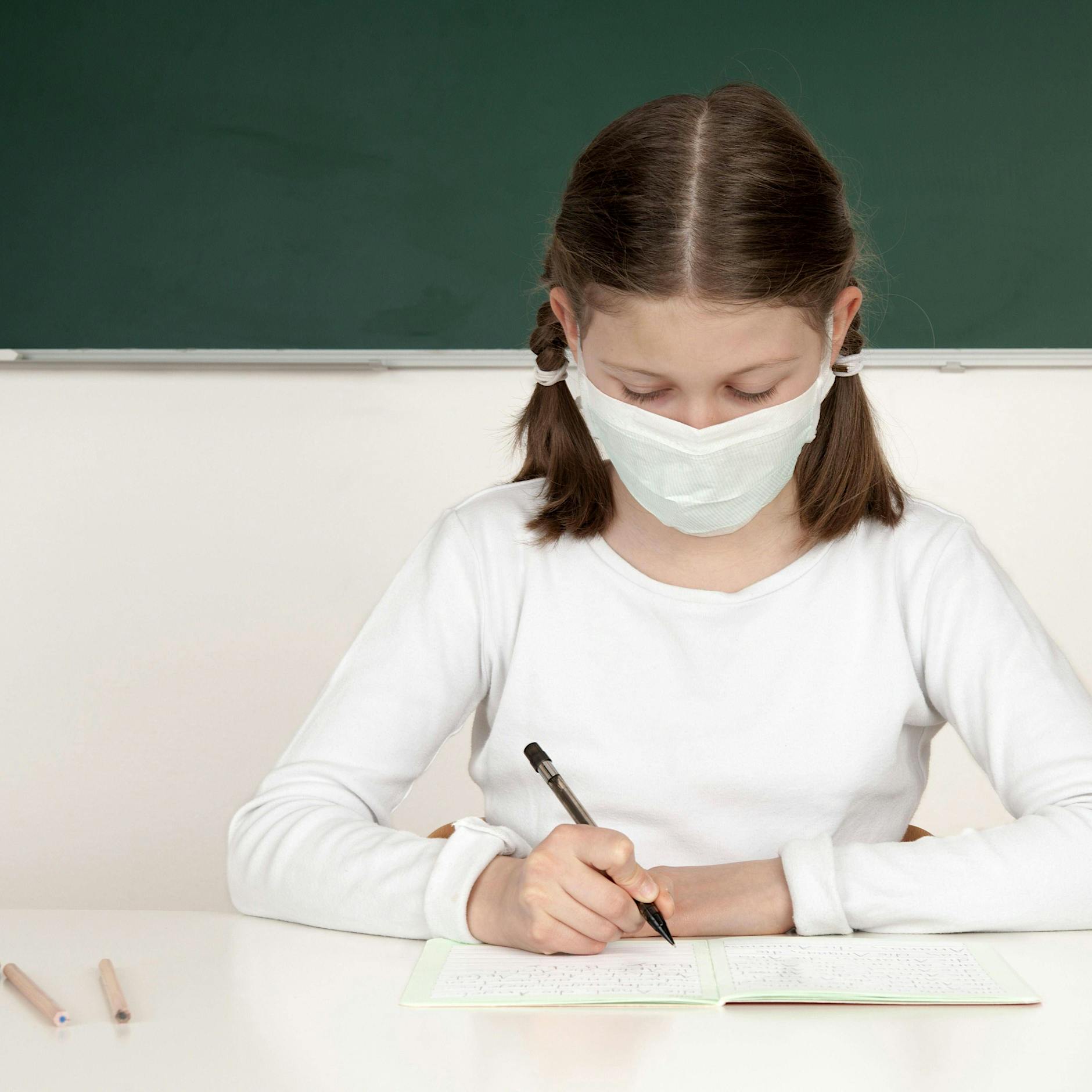 Lehrerverband: Grundschulen notfalls durch Maskenpflicht vor Schließung schützen