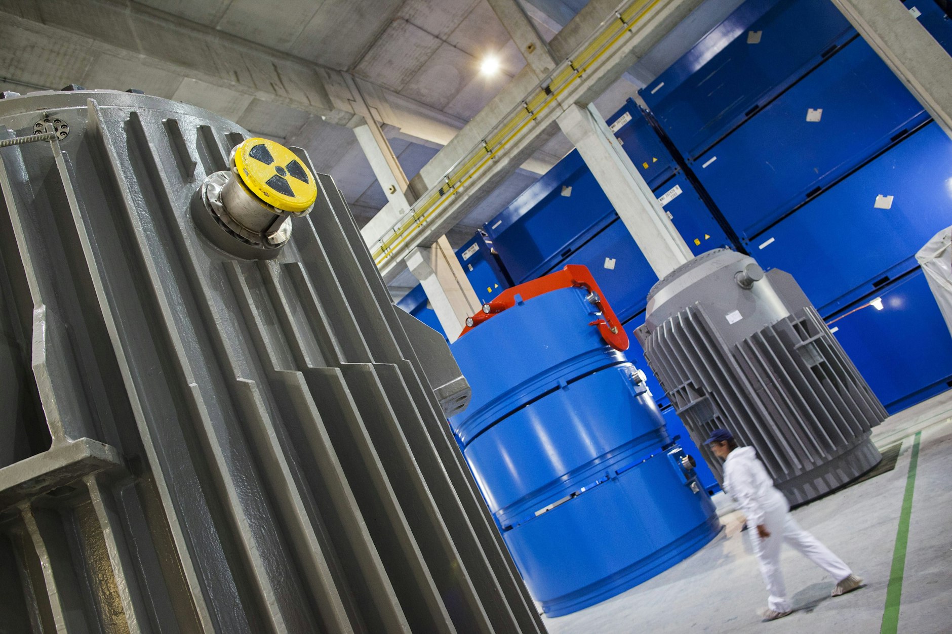 Castorbehälter aus dem inzwischen abgeschalteten Atomkraftwerk in Lubmin bei Greifswald.