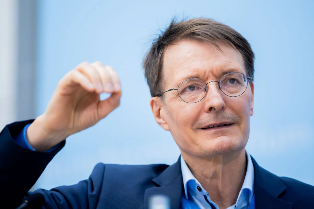 Warum verteidigen Söder und Lauterbach den Bild-Journalisten Paul Ronzheimer?