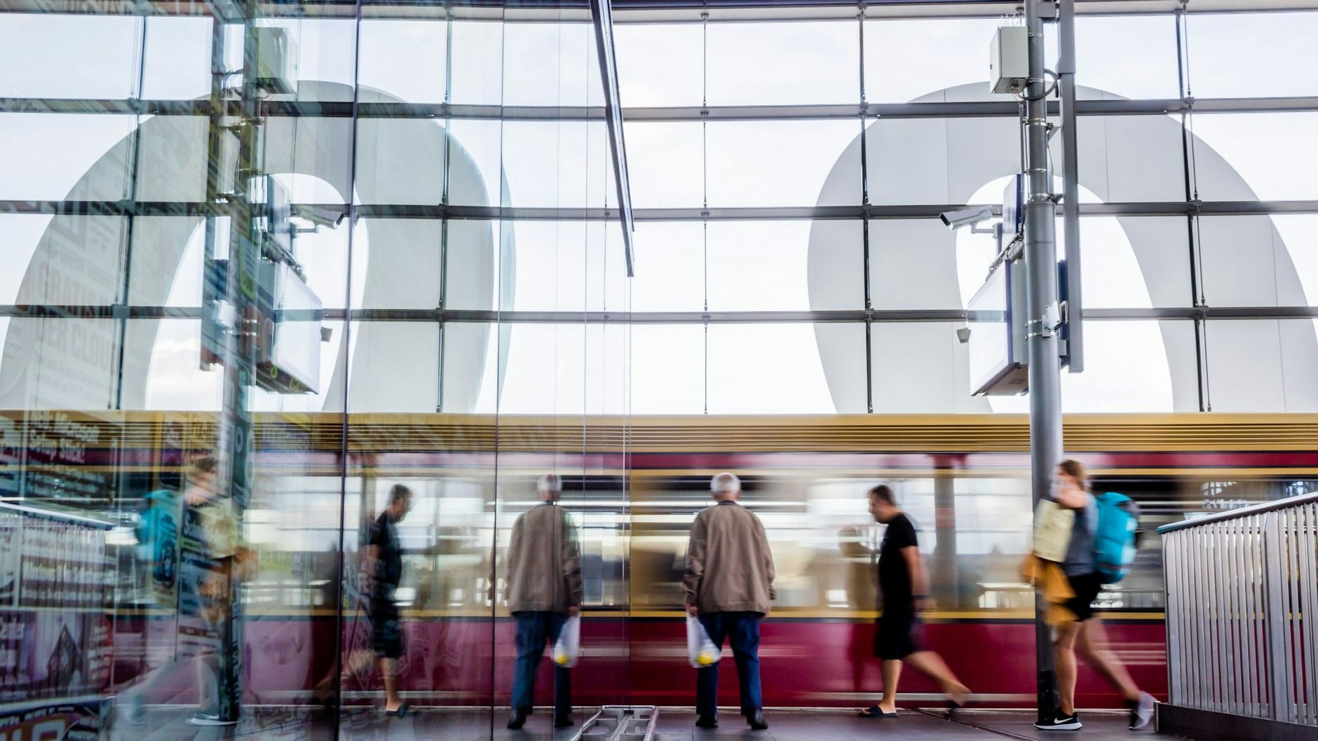 Drei Monate lang galten in Deutschland Entlastungsmaßnahmen, wie das 9-Euro-Ticket. Nun sind sie ausgelaufen. Was kommt danach?