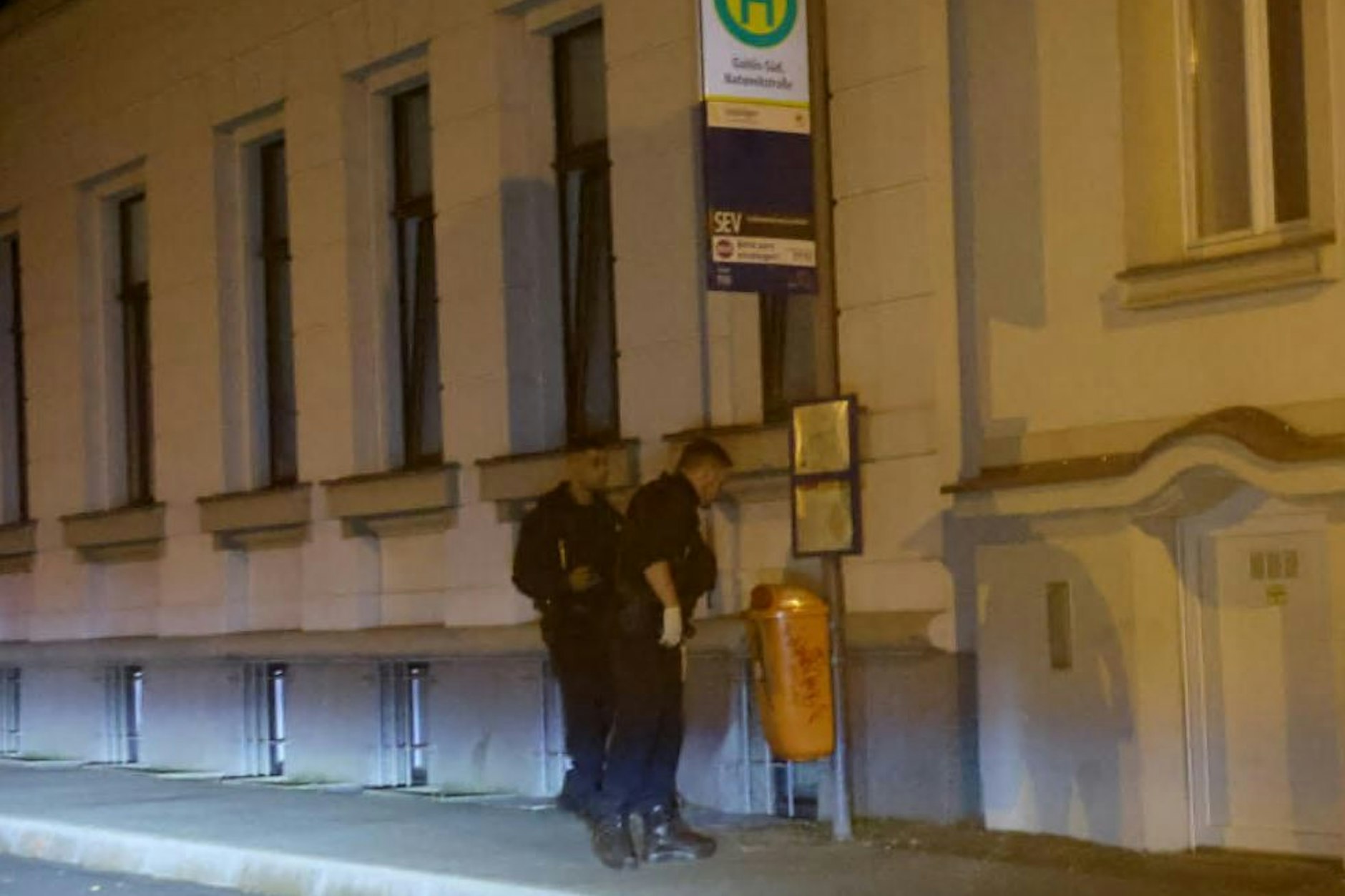 Bis in die Nacht suchte die Polizei in Leipzig nach dem verschwundenen Baby.