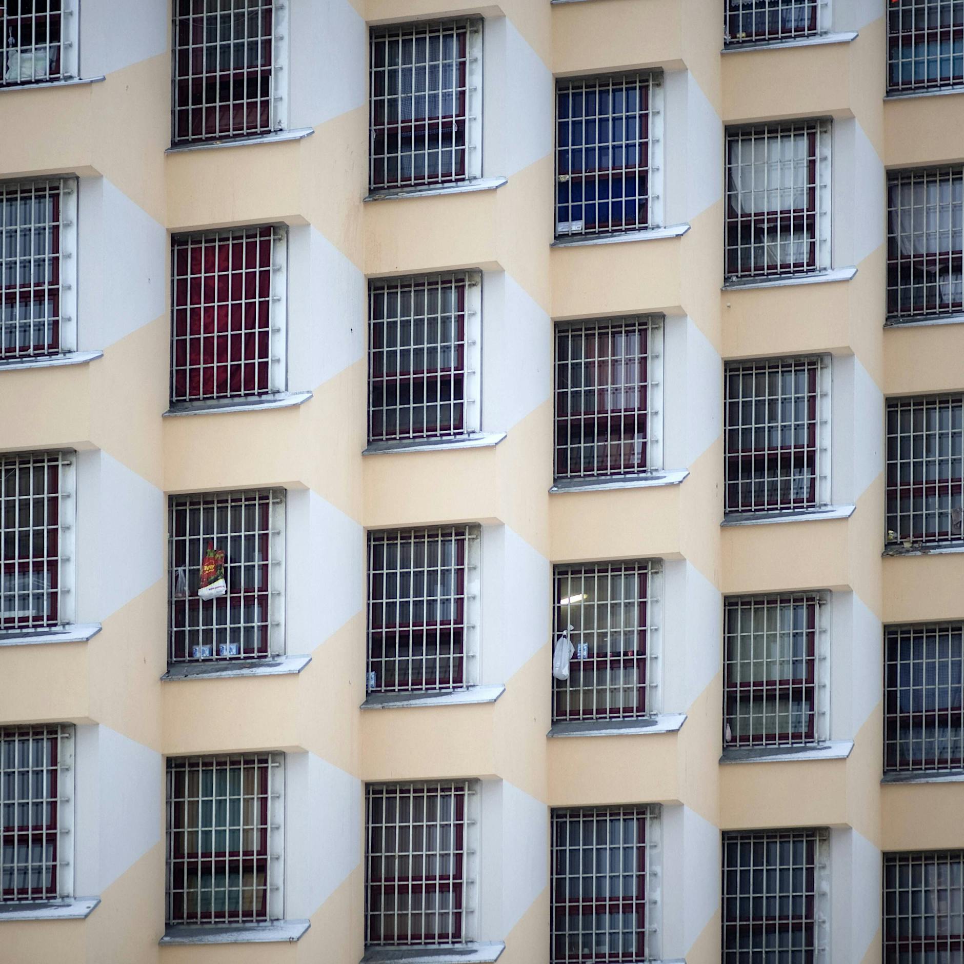 Urteil in Berlin: Heimliche Liebe zu Gefangenem ist Kündigungsgrund