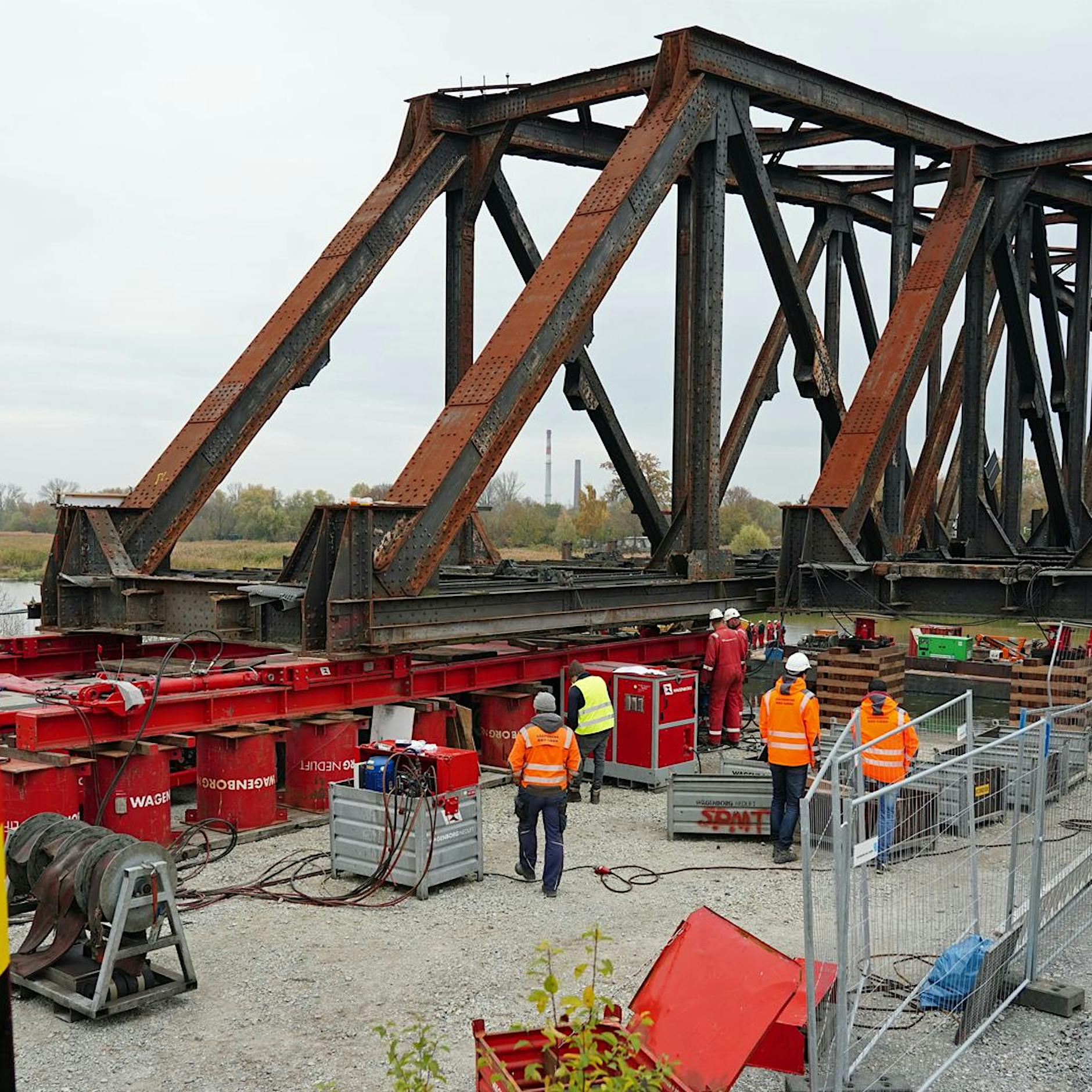 Berlin-Strecke bleibt unterbrochen: Oderbrücke wird erst Mai 2023 fertig