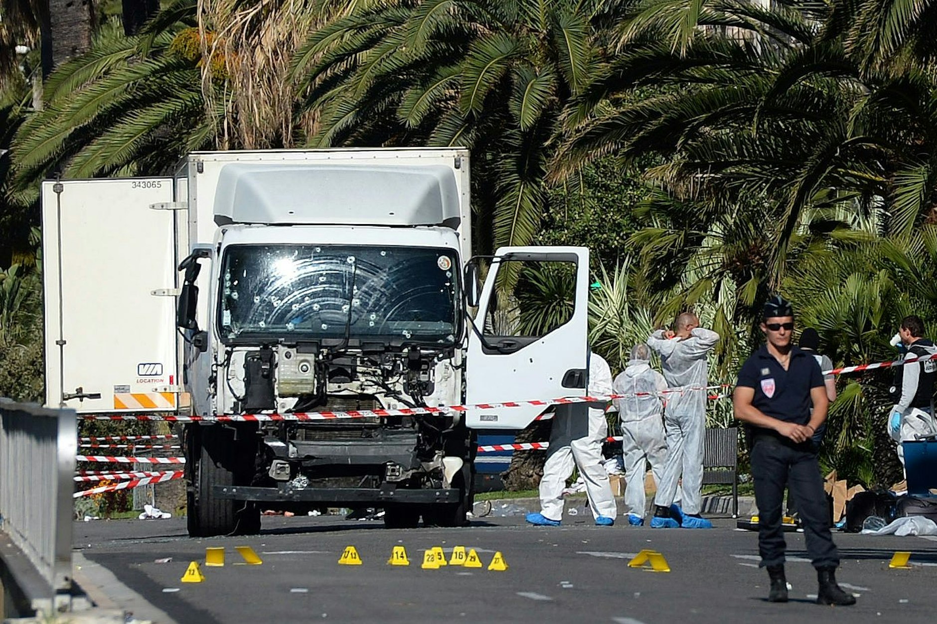 Im Juli 2016 raste ein Islamist an der Strandpromenade von Nizza in eine Menschenmenge, 86 Menschen starben.