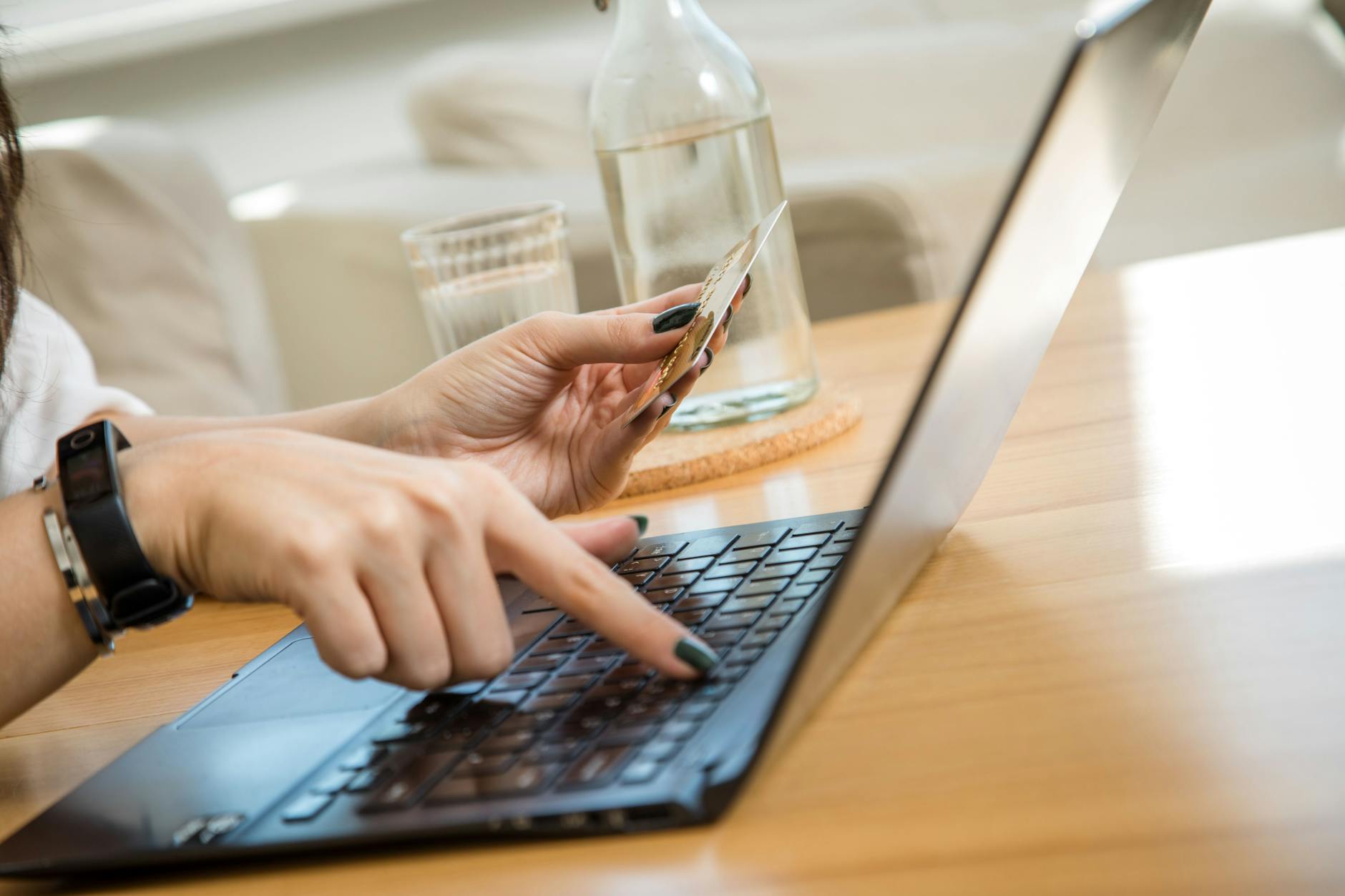 Betrüger versuchen durch eine neue Masche an die Daten ihrer Opfer zu kommen (Symbolbild).