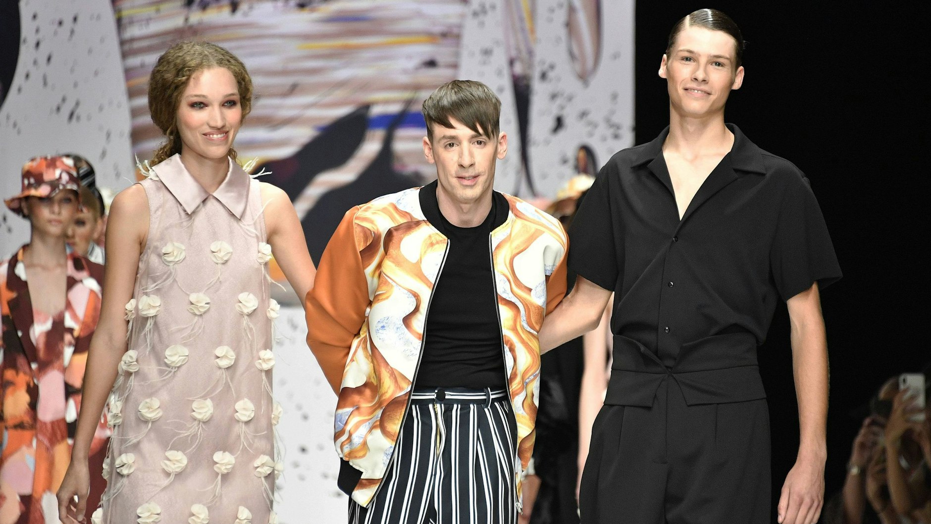 Kilian Kerner mit Models bei der KXXK Fashion Show im Rahmen der MBFW auf der Berlin Fashion Week Spring/Summer 2020.&nbsp;
