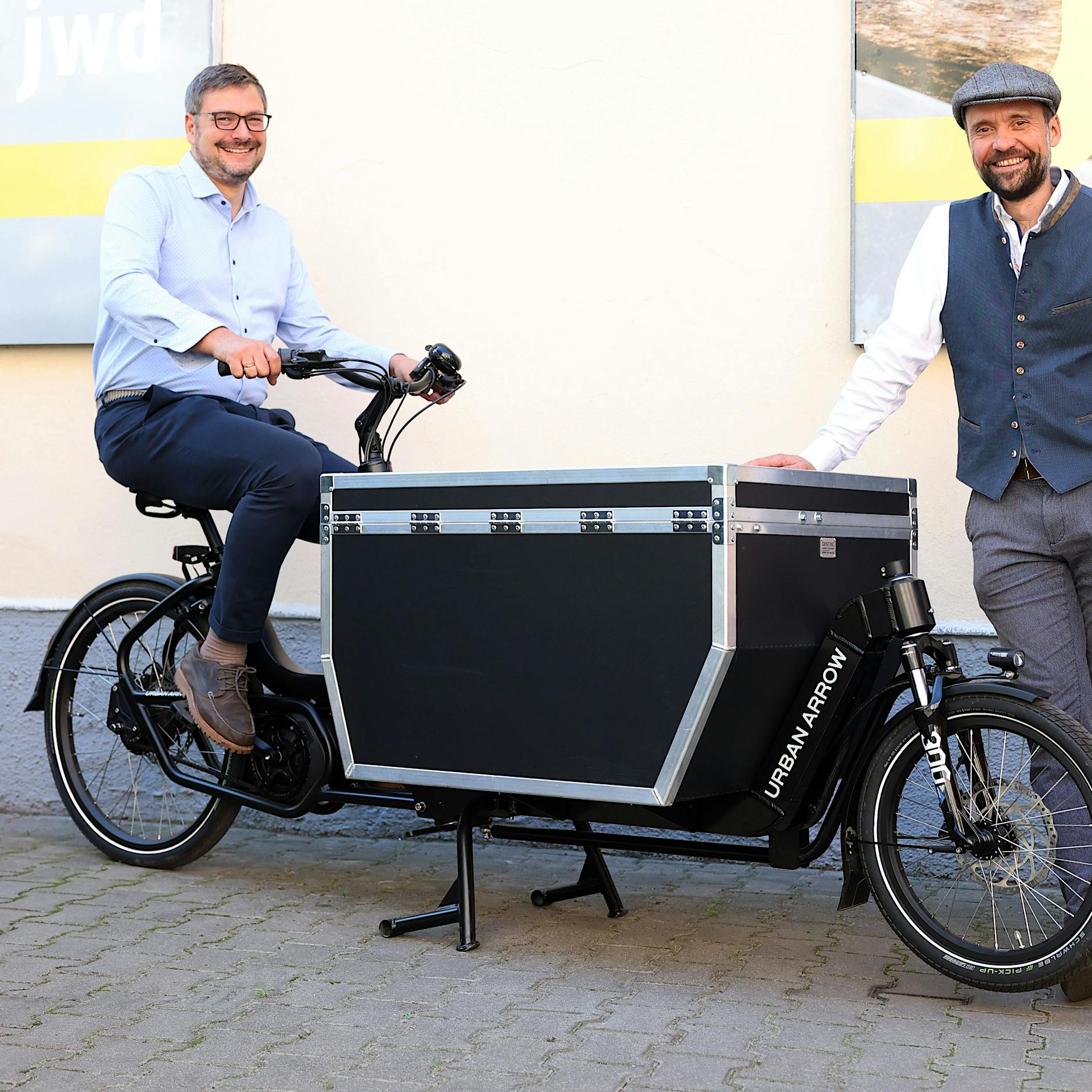 Revolution im Berliner Autohaus: Neuwagen gibt es hier nicht mehr!
