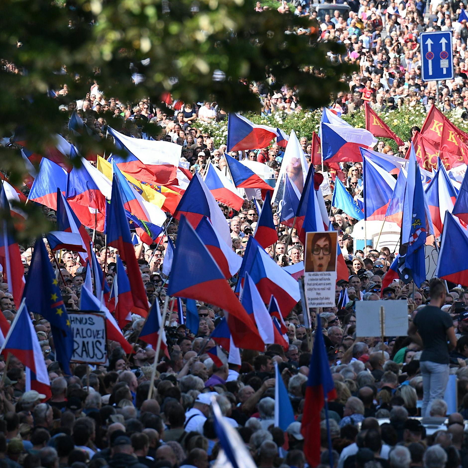 Energiepreise: Zehntausende demonstrieren in Prag gegen Russland-Sanktionen