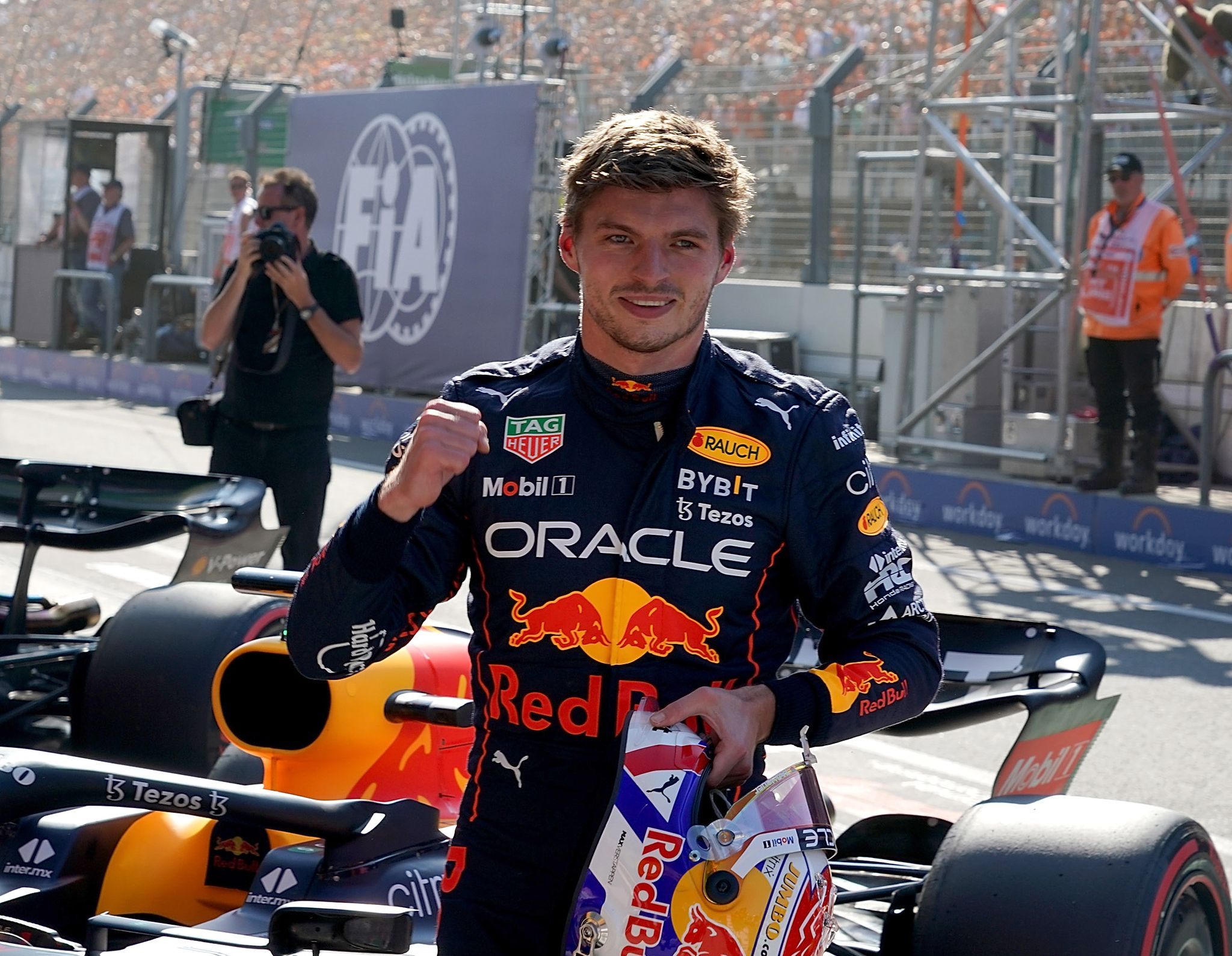 Image - Max Verstappen feiert irre Sieg-Party, Mick Schumacher wird vom eigenen Team abserviert