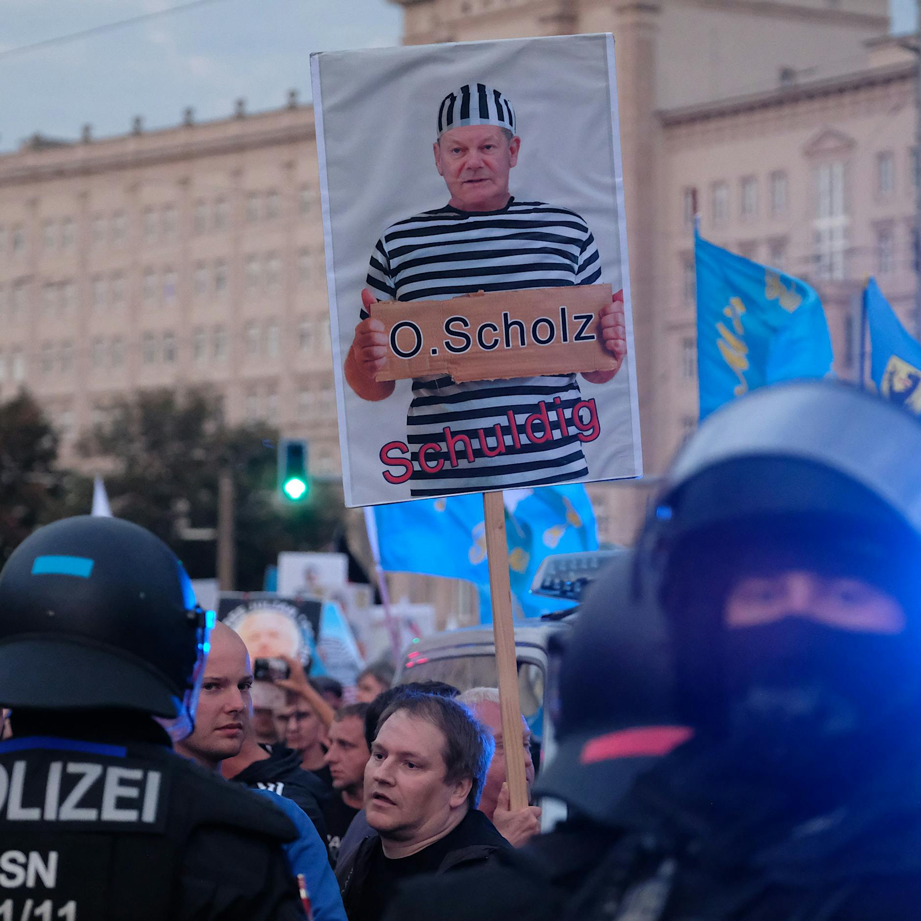 Heißer Herbst in Leipzig: Danke für nichts, Putin und Trump