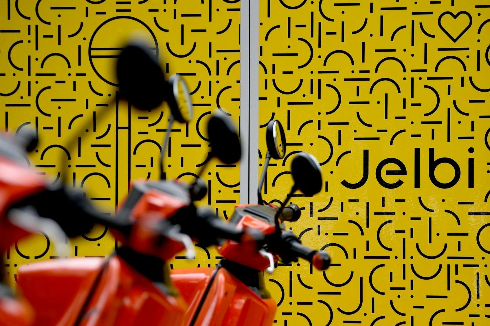 Eine Jelbi-Station der Berliner Verkehrsbetriebe (BVG). Hier können neben anderen Fahrzeugen auch E-Scooter gemietet werden. Senat und BVG wollen die Zahl dieser Stationen erhöhen. Im Umkreis gilt ein Abstellverbot.