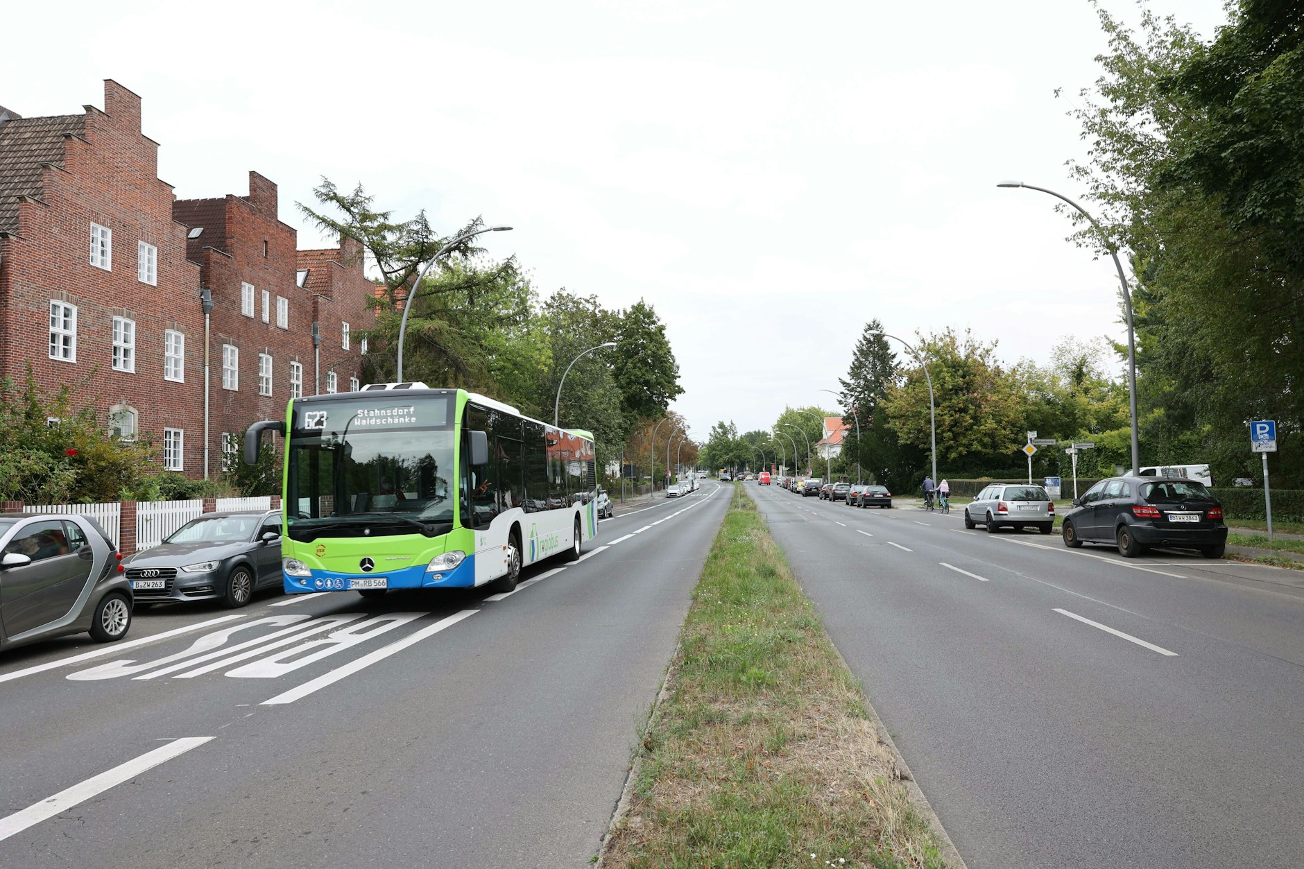 Die Busspur auf der Clayallee zwischen Argentinischer Allee und Riemeisterstraße ist rechtswidrig.