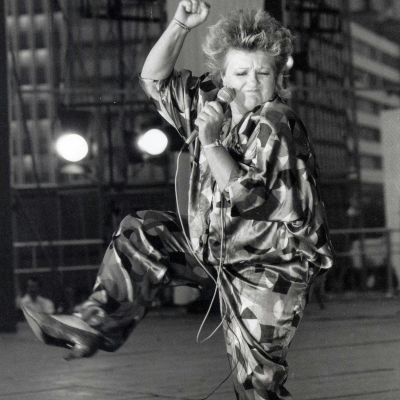 Dat war Henne. Auf der Bühne konnte sie recht energisch sein.