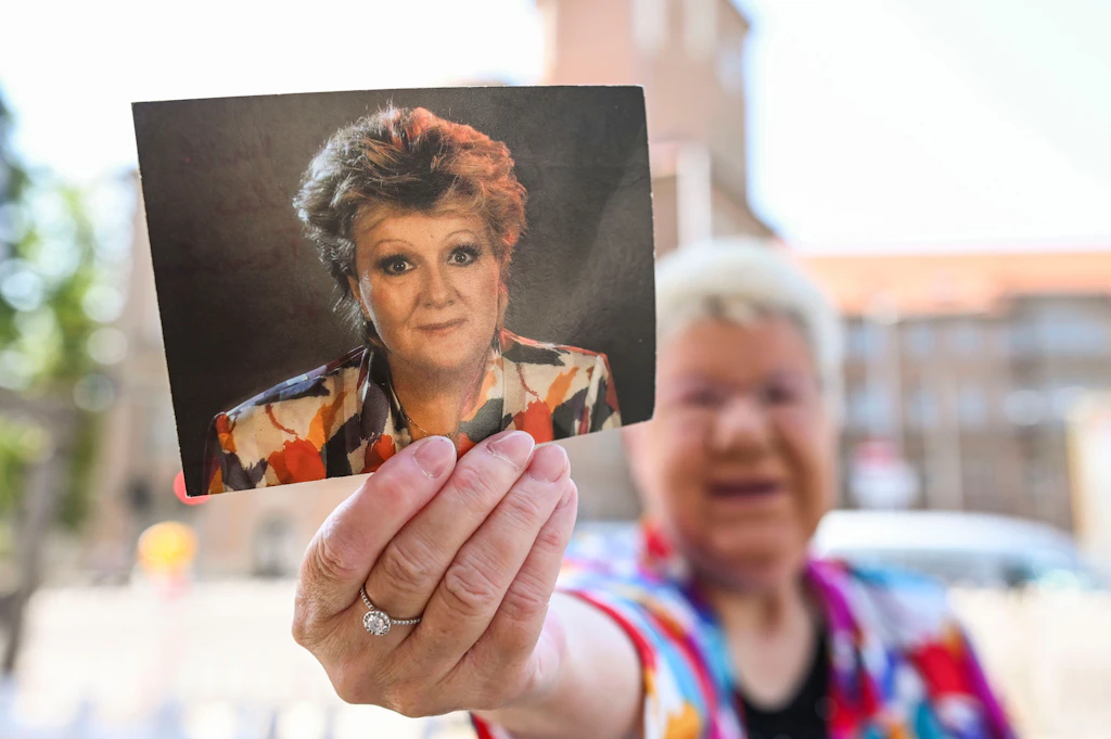 DIESE Berlinerin bringt uns die große Helga Hahnemann zurück – und kennt ihr Geheimnis um Erich Honecker