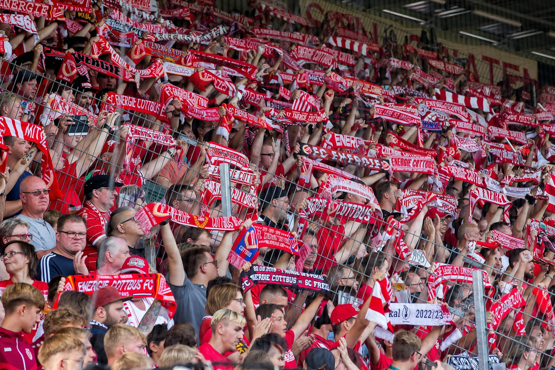 Bundesweit bekannt: Energie Cottbus spielte sogar mal in der Ersten Fußball-Bundesliga. Derzeit ist die Mannschaft auf Platz 7 der Dritten Liga.
