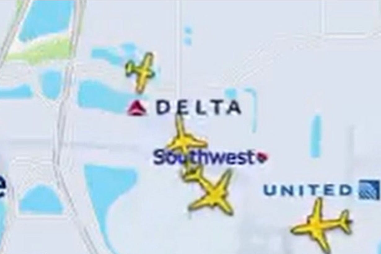 Diese Aufzeichnung von der Flugraumüberwachung Flight Radar zeigt, wie nach sich die Boeing von Delta und die Cessna kamen.