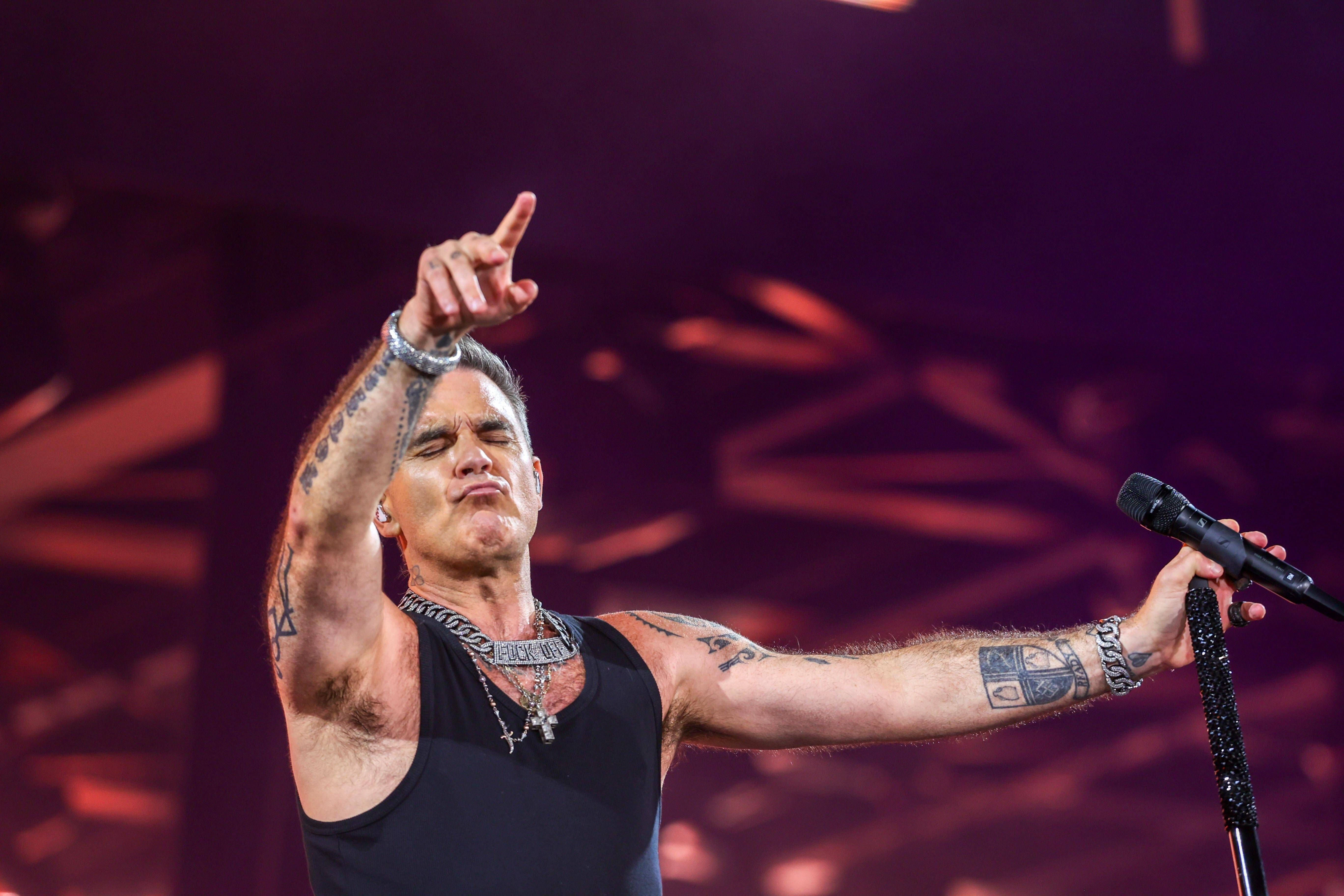 Scheint Bock aufs orchestrale Dirigieren zu haben: Robbie Williams.